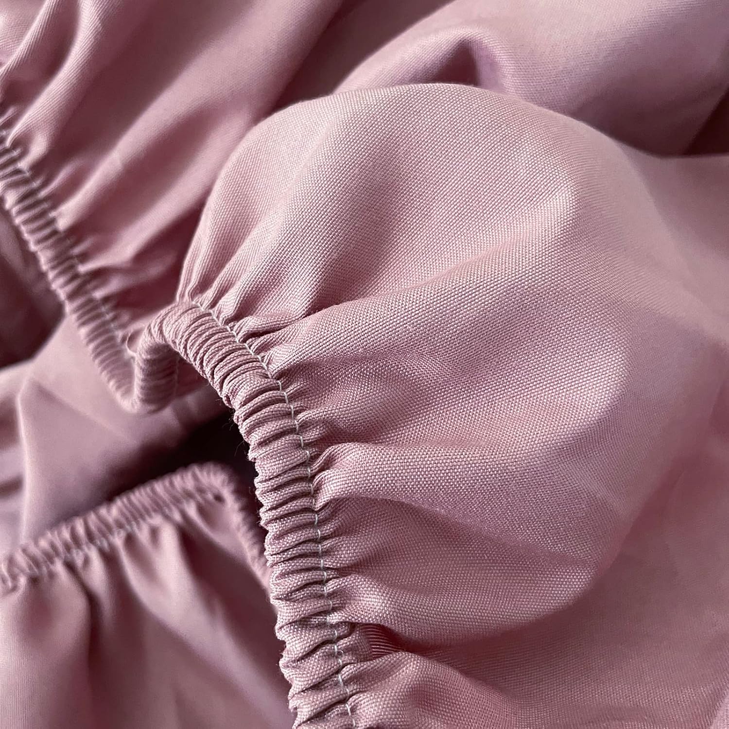 ZIQINPSQ Solid Thicken Fitted Sheet,Breathable and Soft Fit and Quilted Mattress Pad, Deep Pocket for 6-18 inches, Non-Slip and Noiseless (Old Rose, Twin)