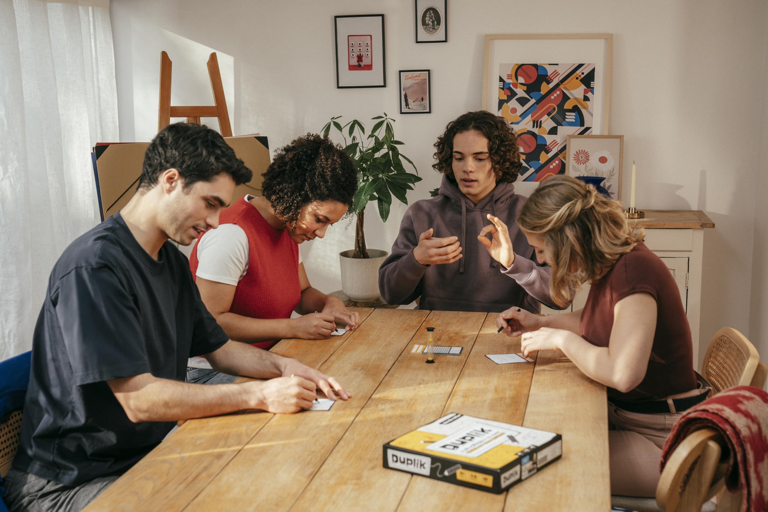 Asmodee Duplik Big Box Jeu de dessin pour enfants à partir de 8 ans, jeu de société amusant et atmosphère familiale pour ceux qui ne peuvent pas dessiner, 3 à 10 joueurs, 45 minutes, version espagnole