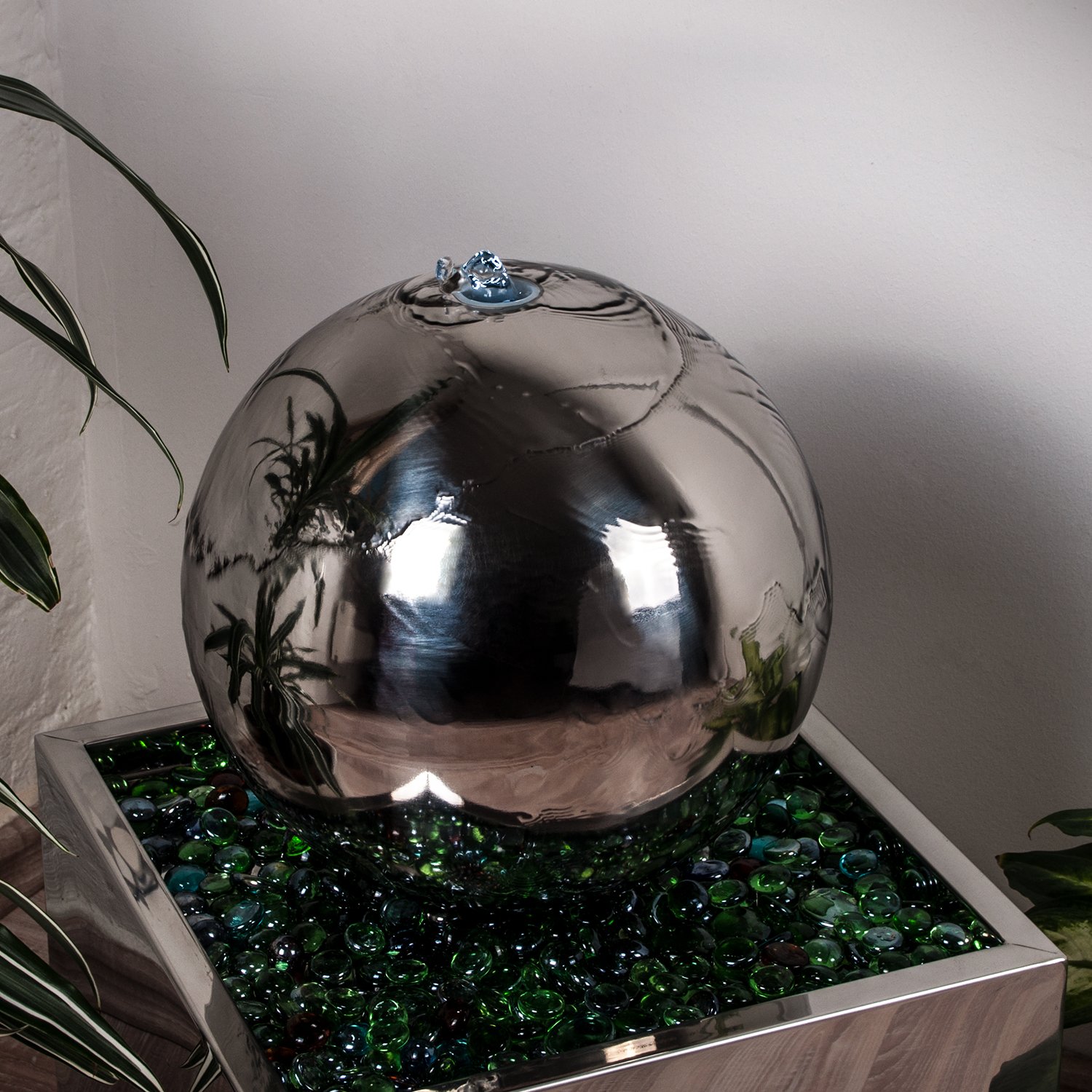 Köhko® Springbrunnen Ø 28 cm mit LED-Beleuchtung in eckigen Edelstahlbecken hochglanzpoliert 21015 Gartenbrunnen aus Edelstahl
