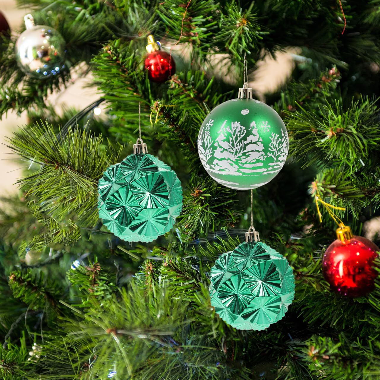 IMIKEYA 9 Stück Weihnachtskugeln Kunststoff Grün Weihnachtsbaumschmuck Ornamente Plastik Christbaumkugeln für Weihnachten Deko, 3x3,5 cm