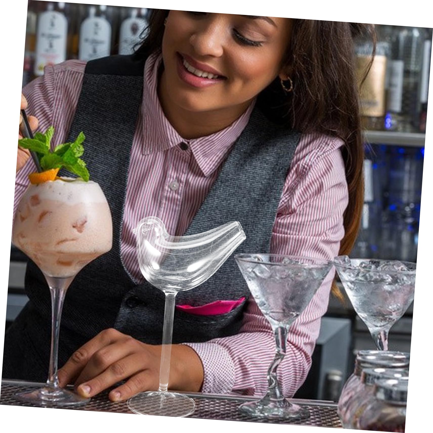 Cabilock Juego de Cuatro Copas de Cóctel de Vidrio Ahumado para Brandy y Vino Tinto, Elegantes y Modernas para Fiestas y Restaurantes