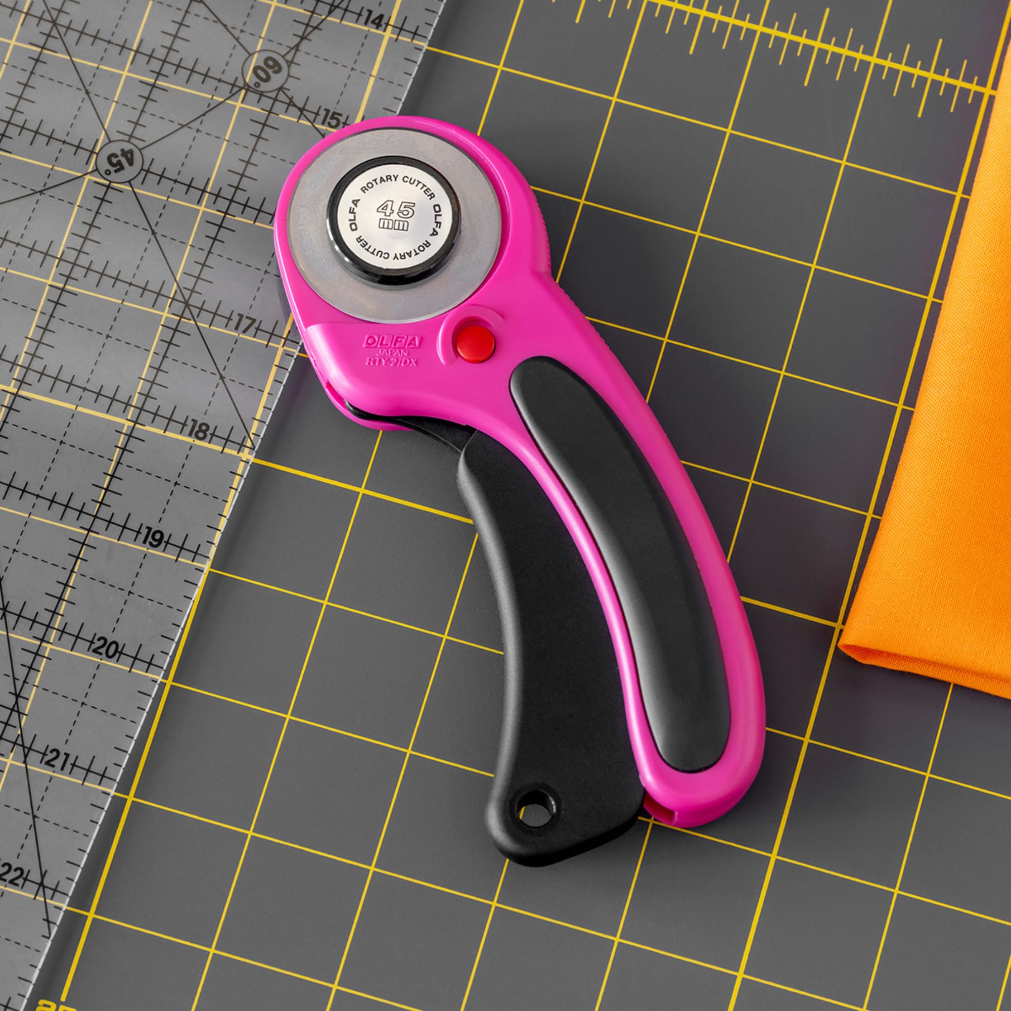 LE’RURE Irregular cutter combination Amazon.com: OLFA 45mm Ergonomic Rotary Cutter, RTY-2DX/MAG
