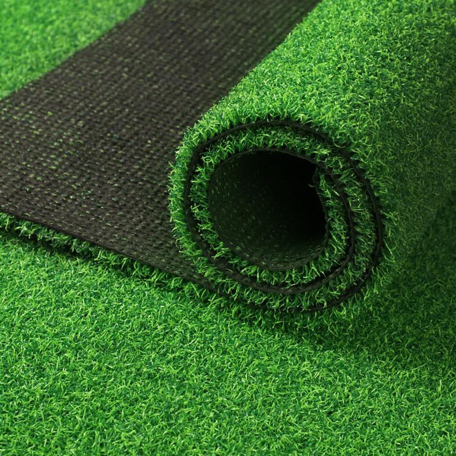 Tappeto in Erba Sintetica 2 m x 2 m, Tappeto in Erba Sintetica realistica per Uso Esterno, Sostituzione del Prato in plastica Resistente, Tappeto in Erba Sintetica Verde Spesso 3 cm