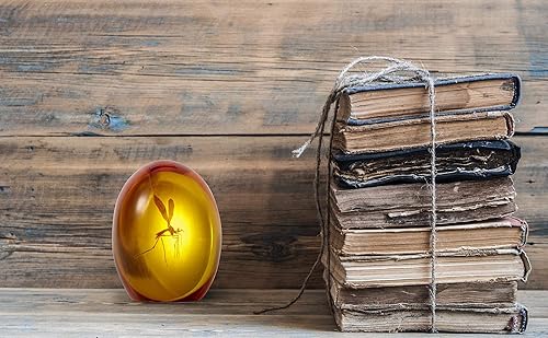 Miniatura 4 de Jurassic Park Mosquito In Amber Resin Prop Réplica | Peso de papel coleccionable oficial de Jurassic Park | Mide 3 pulgadas de alto