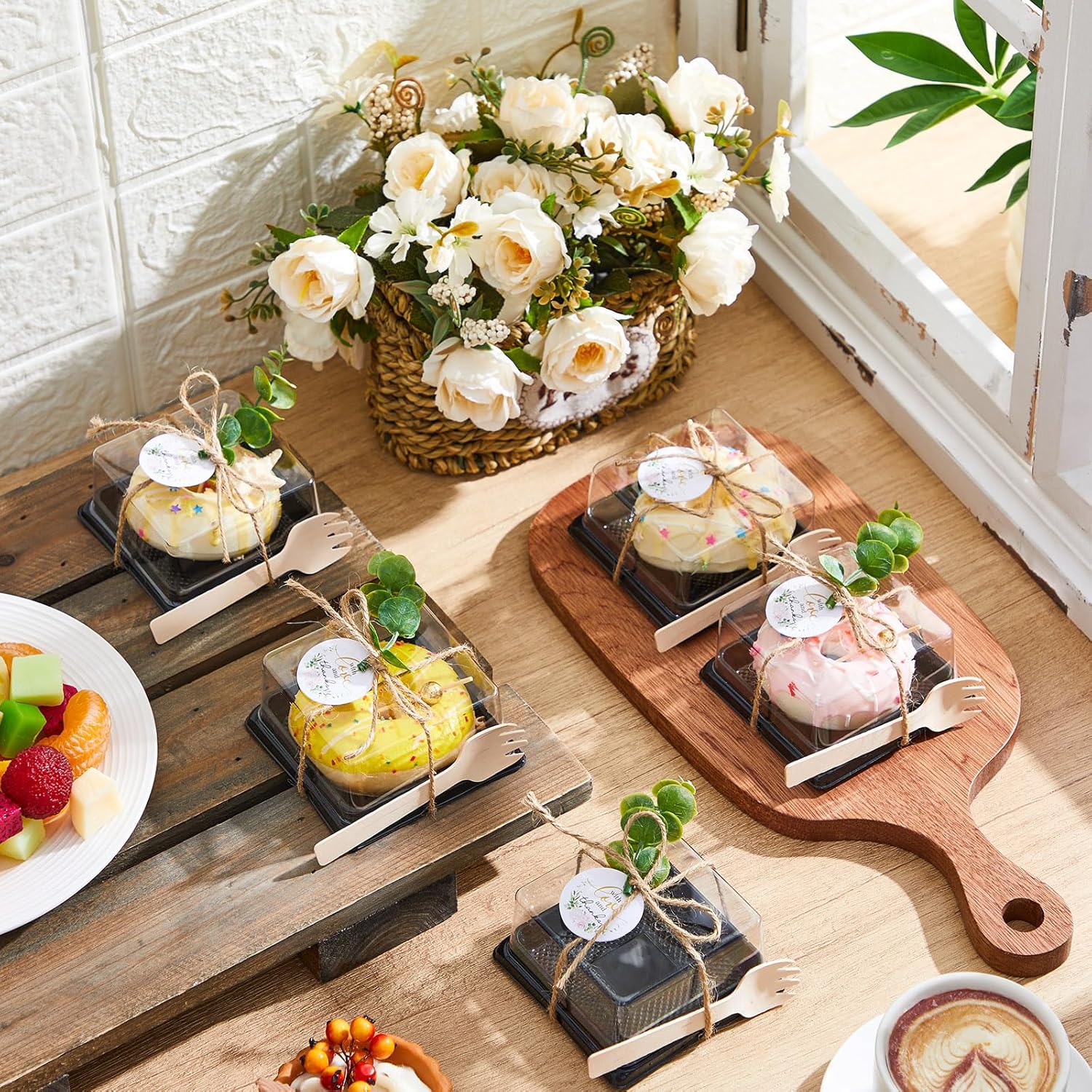 Honeydak Clear Cake Containers with Lids Wedding Cake Pans Cupcake Container Muffins Box Cocktail Picks Appetizer Thanks Tags Eucalyptus Leaves for Wedding Birthday Dessert Display(Black,100 Sets)