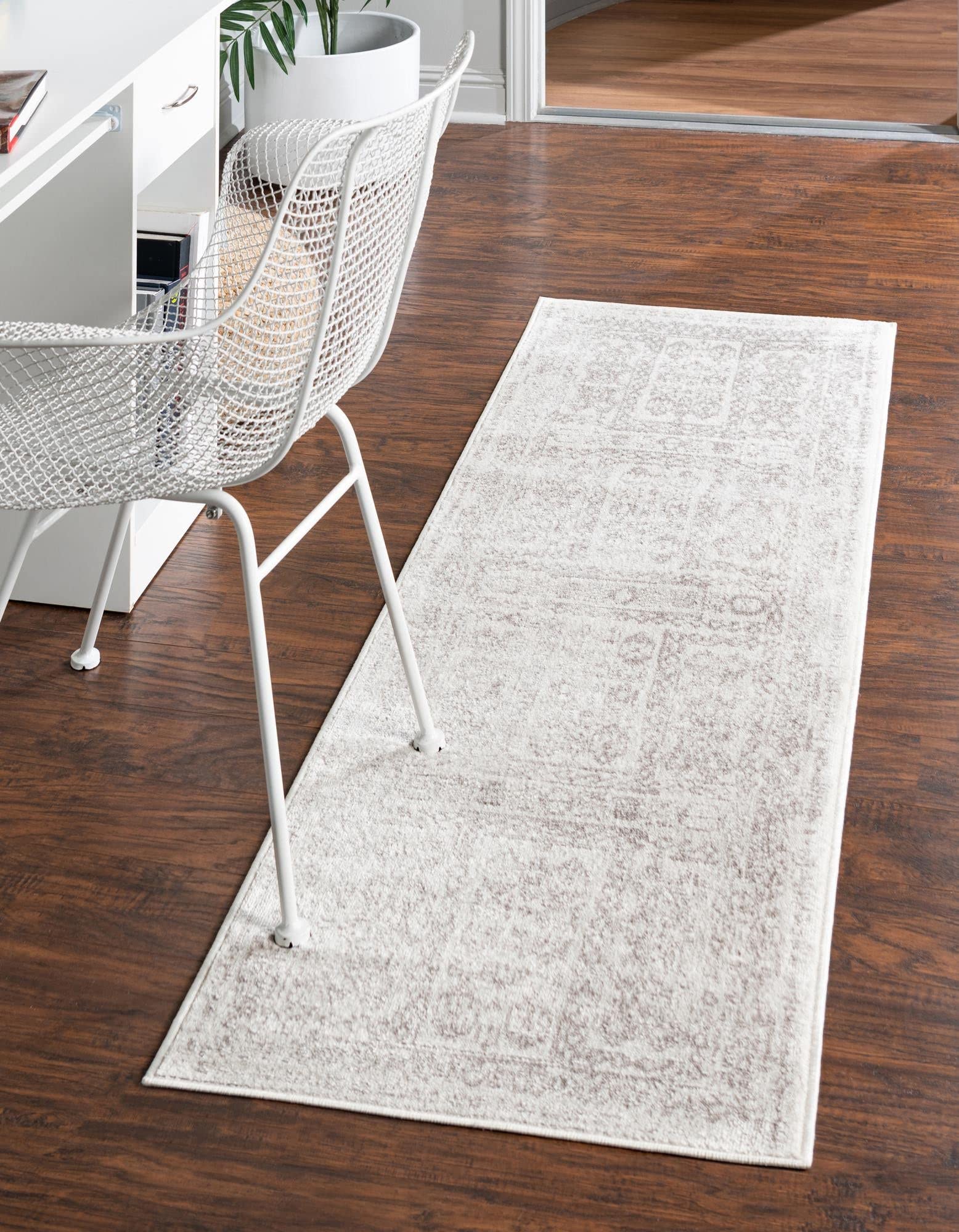 Unique Loom Oxford Collection Area Rug - Magdelan (2' x 8' Runner, Cream/ Ivory)