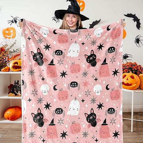 Halloween Fuzzy Blanket: Snuggle Up with Spooky Comfort