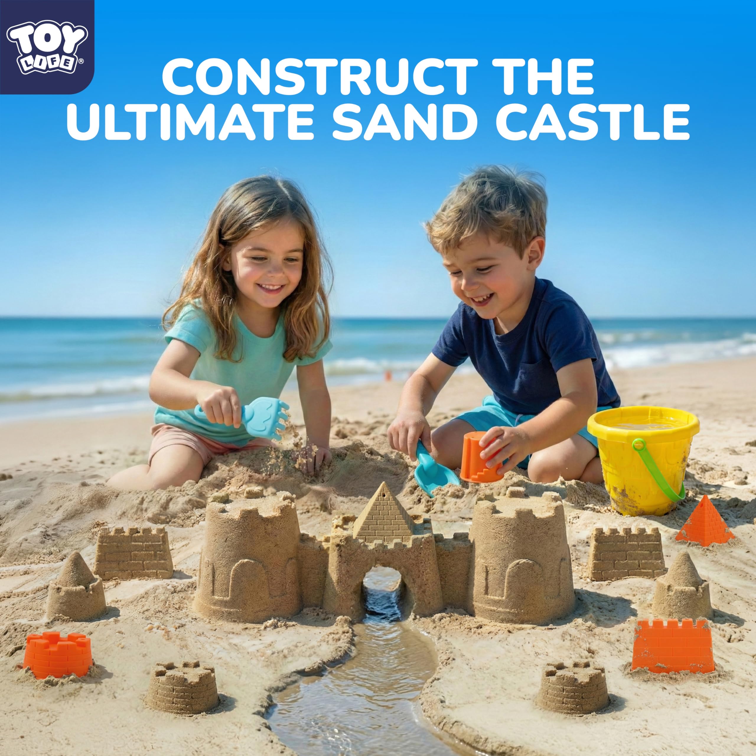 TOY Life - Sandburg Eimer Set für Kinder, 2 Eimer mit Netzbeutel, 6 Formen, 2 Schaufeln, bunte Strandspielzeug aus Kunststoff zum Spielen im Sommer