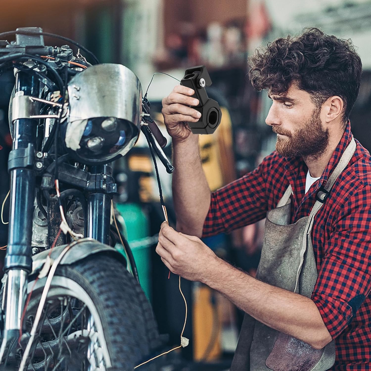Generic 2Pcs Motorcycle Rearview Mirror Mounting Bracket for Auxiliary Fog Lights and Passing Lights Adjustable Light Stand for Motorbike Compatible with Handlebars Black