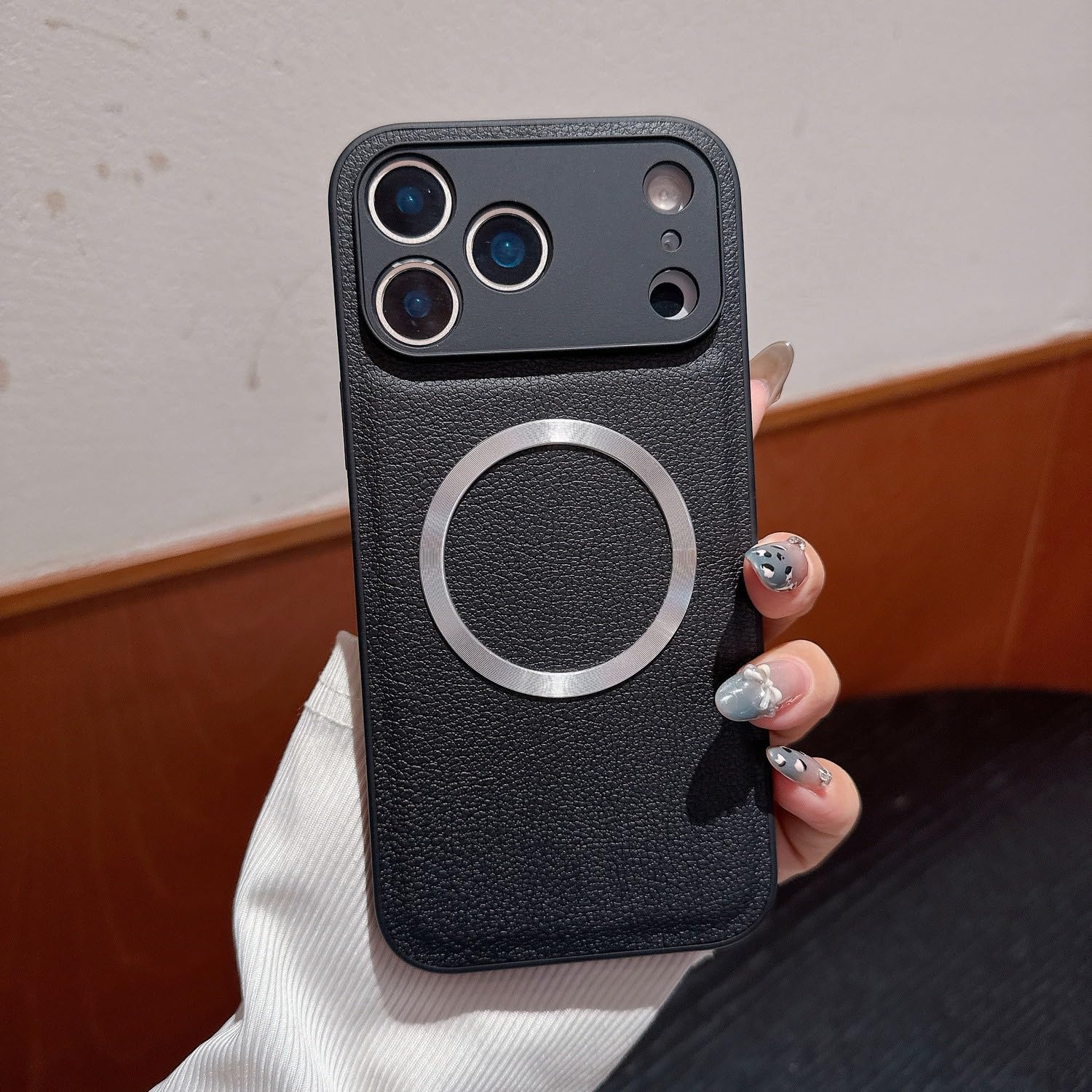 Étui iPhone 16 Plus magnétique noir coque silicone rigide cuir - 6