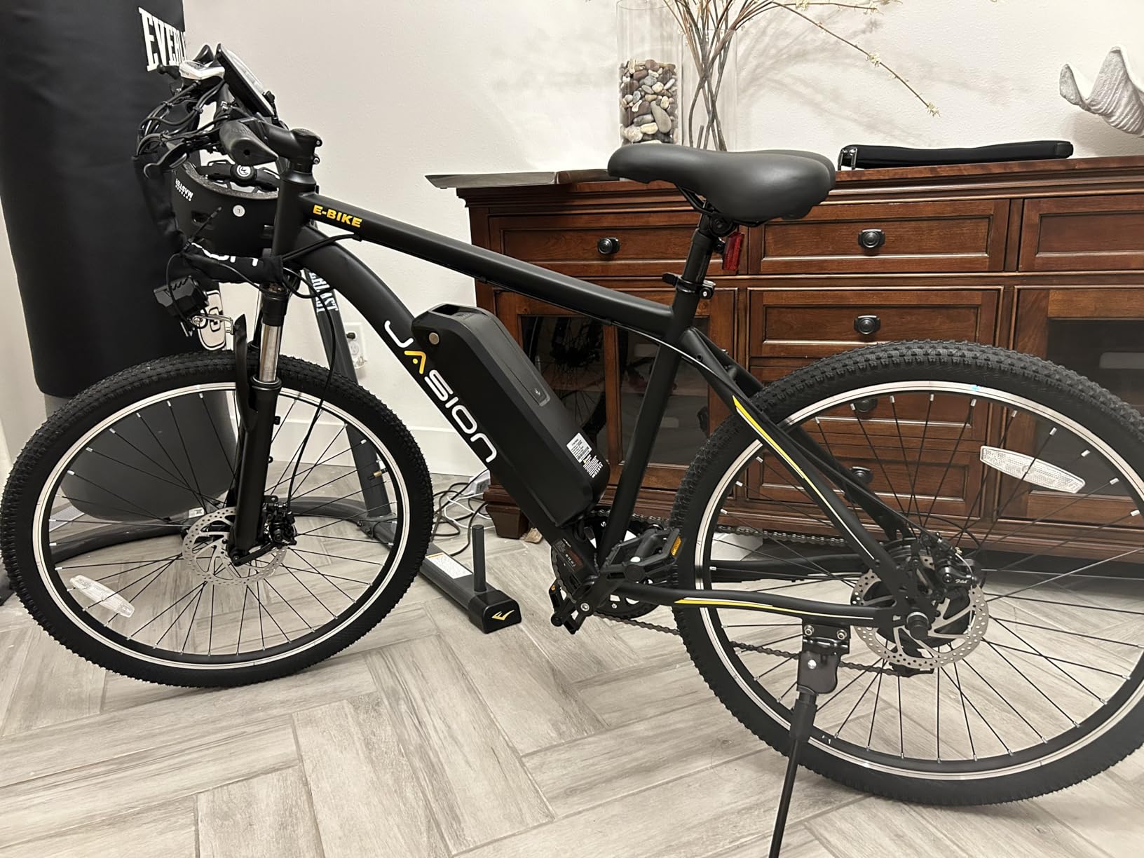 Jasion EB5 Electric Bike for Adults with Peak 500W Brushless Motor, 40Miles 20MPH Commuting Electric Mountain Bike with 360Wh Removable Battery, 7-Speed, 26" Tires and Front Fork Suspension photo review