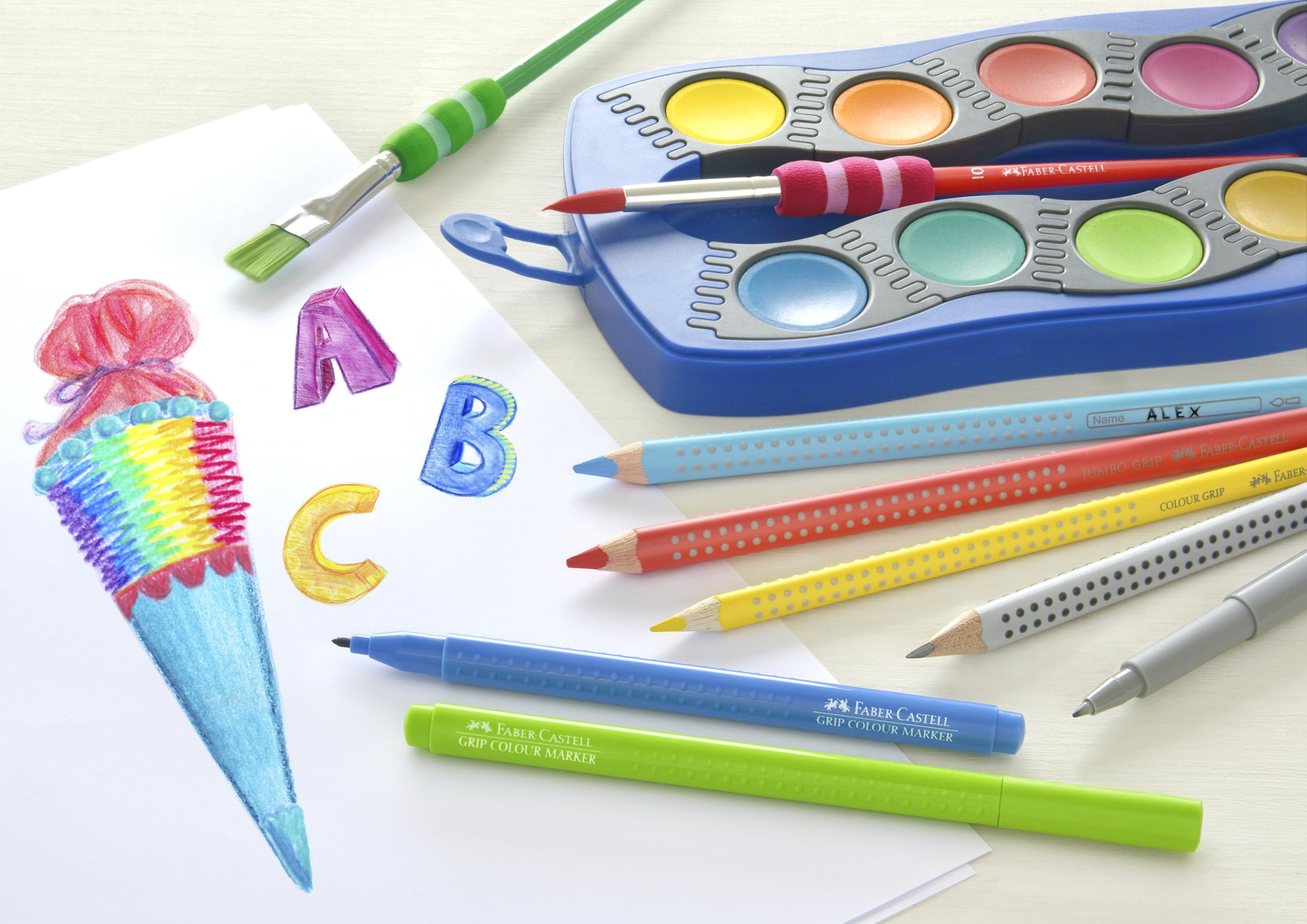 Faber-Castell - Buntstifte Set Schulanfang, 17-teilig | 16 Farbstifte mit Jumbo Spitzer für Schule, Hausaufgaben und Kreativprojekte