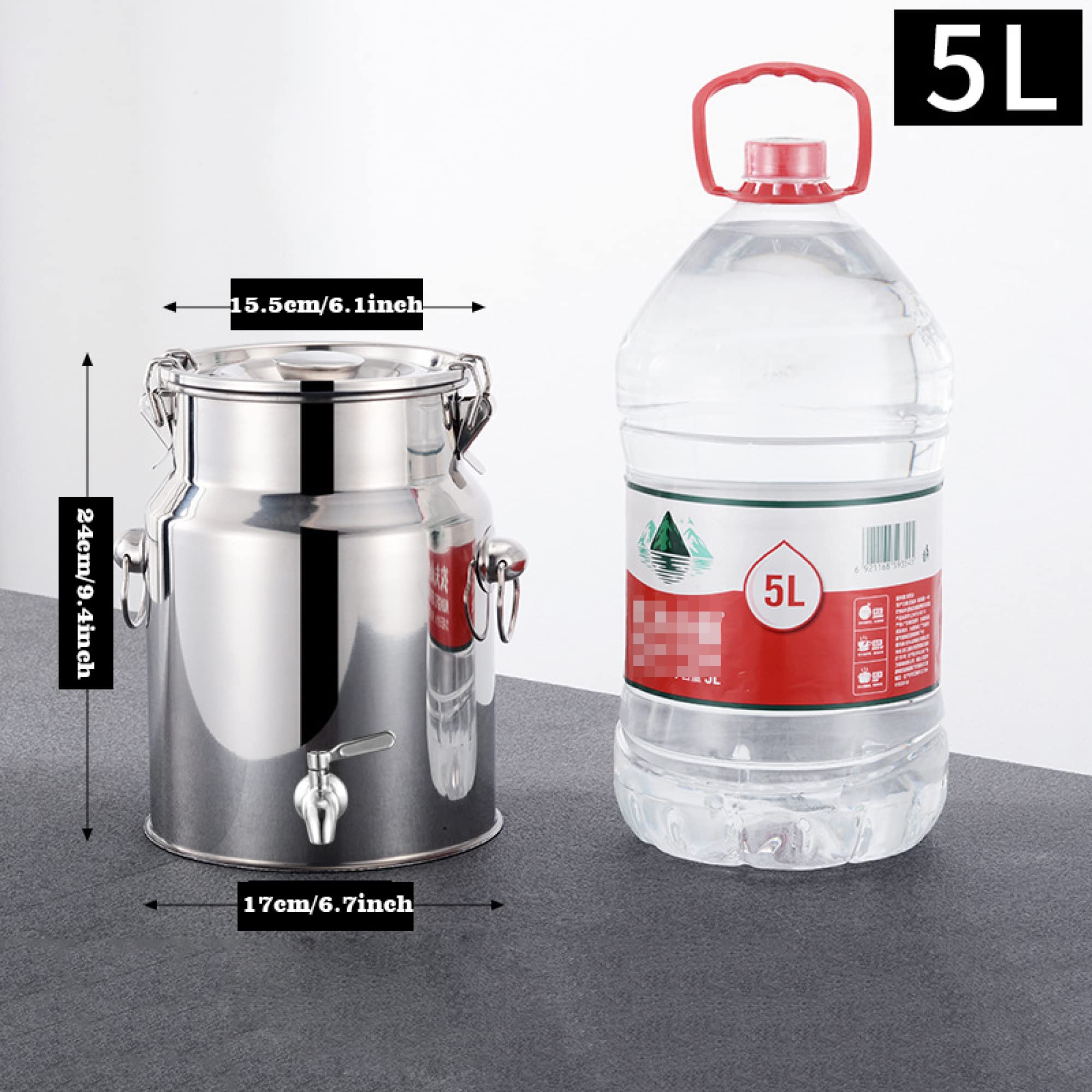 Contenedor de Transporte de Acero Inoxidable con Tapa sellada y dispensador para Almacenamiento de líquidos.