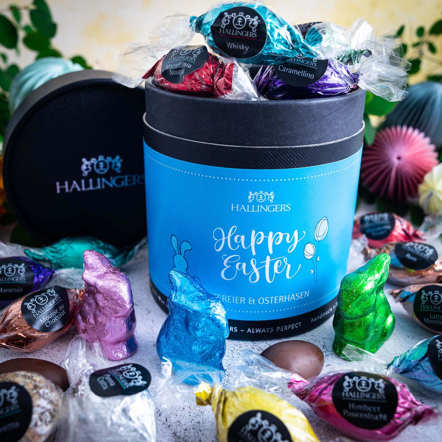 Hallingers Genuss Manufaktur Pralinen-Osterei Oster-Geschenk - mit & ohne Alkohol, handmade aus Edelkakao in wertiger Geschenkdose "Happy Easter", Ostern Körbchen für Frauen Männer