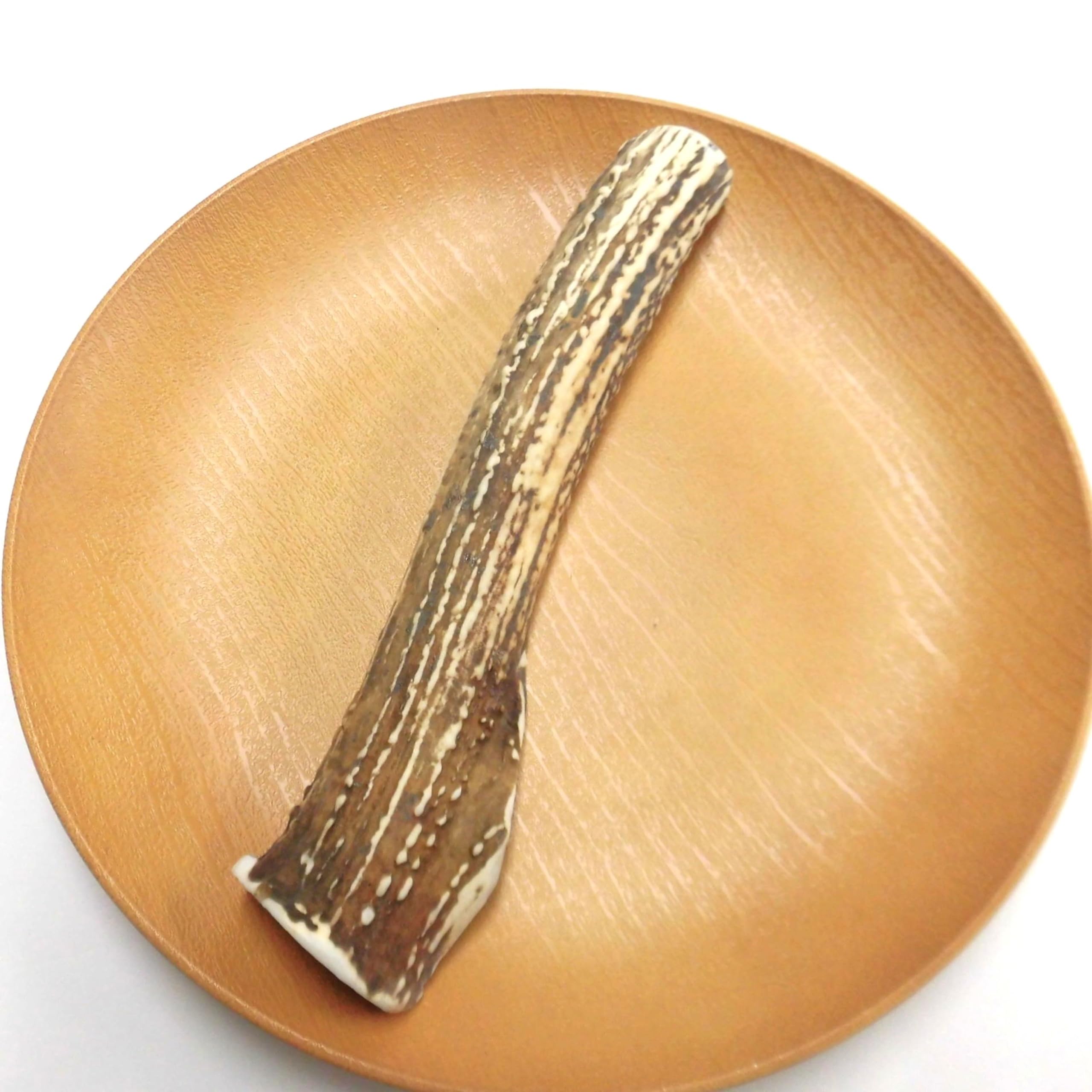 Amazon | 鹿の角 北海道産 (Lサイズ半割×1本) 12cm 鹿角 【100度の