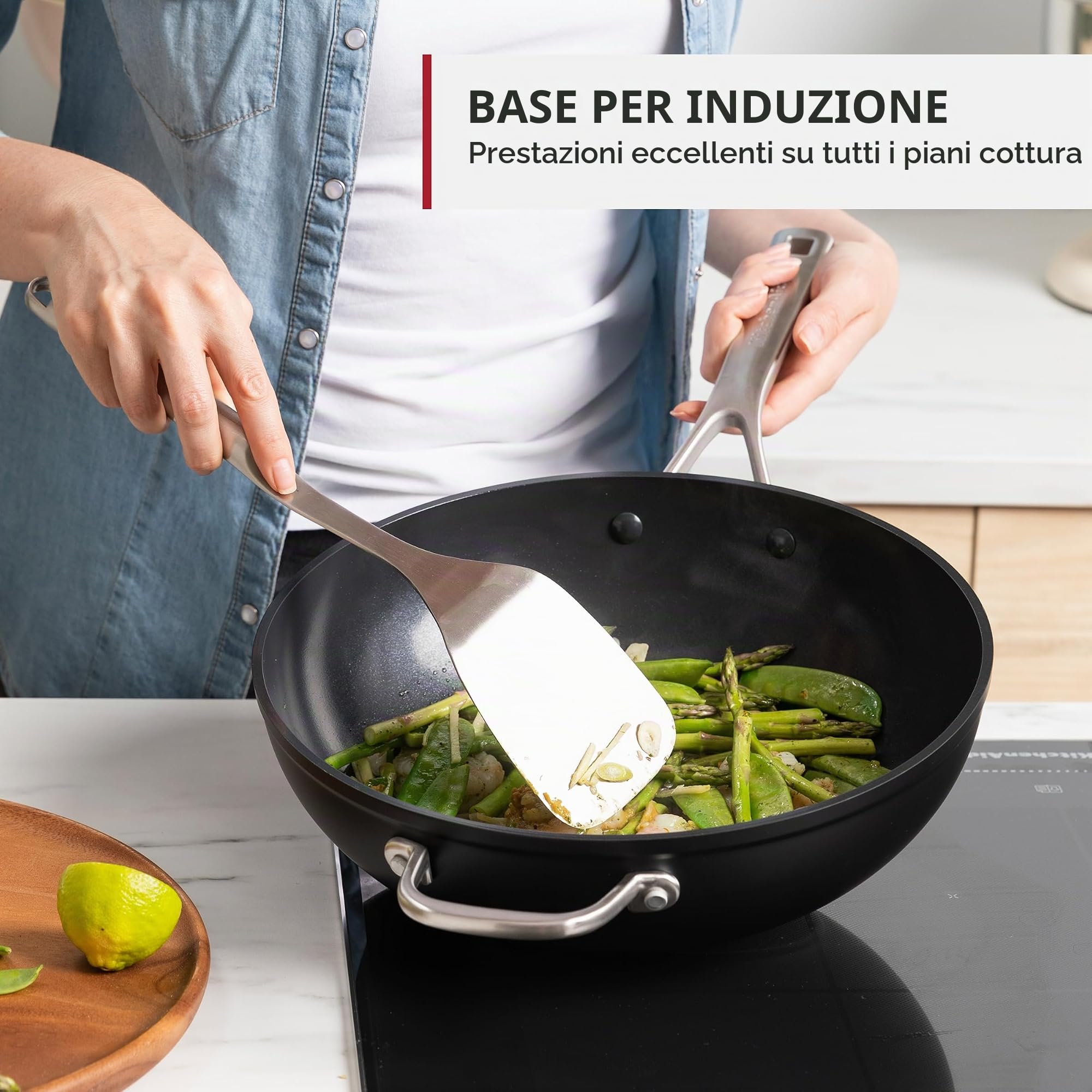 KitchenAid Forged Hardened Aluminium Padella Wok antiaderente in Alluminio Forgiato anodizzato Senza PFAS Ceramica antiaderente, 30cm/5l, induzione, adatto al forno, lavabile in lavastoviglie, nero