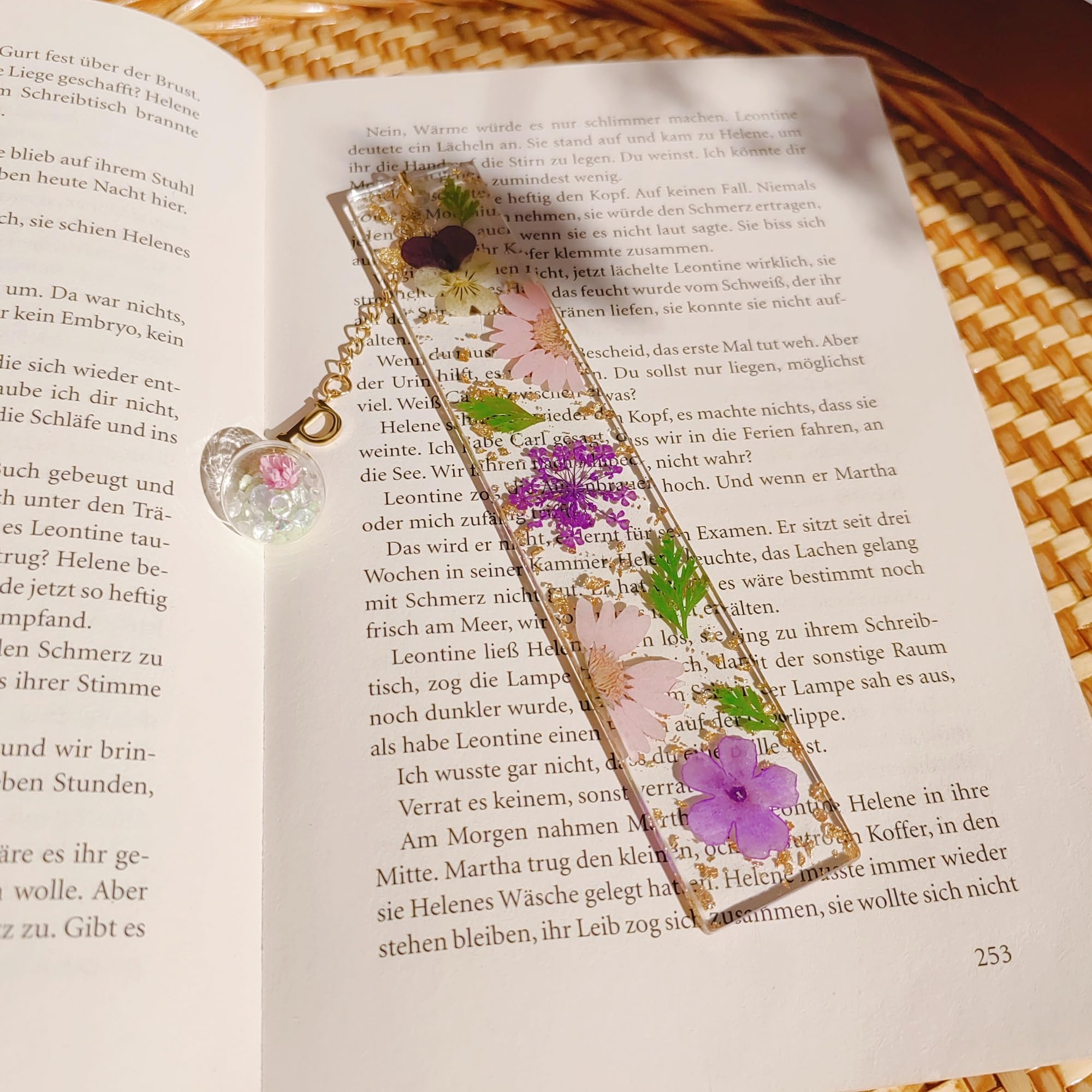 Famweylami Personalised Bookmark Letters Bookmark Gift for Teacher Reader, Bookworm, Girls, Mother, Grandmother - Image 2