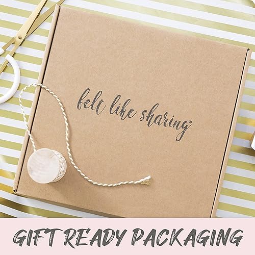 Miniatura 38 de Letrero de fieltro negro y letras blancas de 10 x 10 pulgadas Este letrero personalizable incluye 300 letras de plástico y marco de roble., Negro