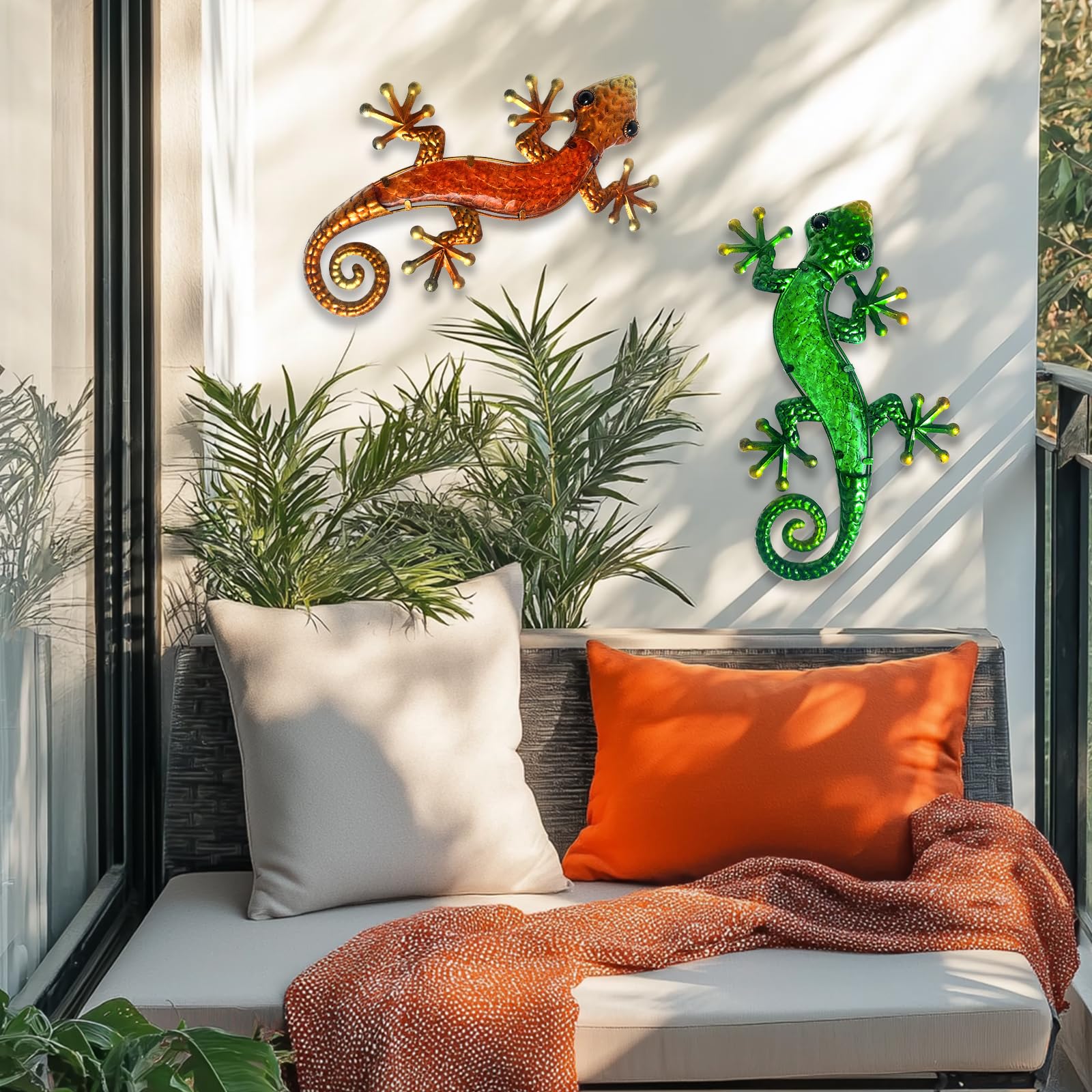 HONGLAND Gecko Ornaments Outdoor Metal Gecko Wall Art- 15 Inch Lizard Outdoor Decor Hanging Glass Sculpture - Image 3