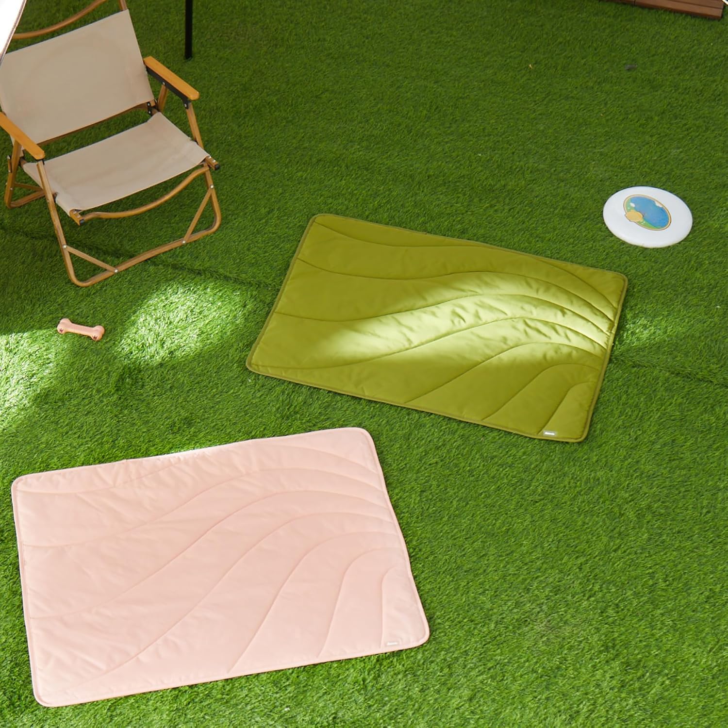 Allisandro Nylon Outdoor Dog Bed Trail Pup Travel Mat w/Stuff Sack, Water-Resistant Chewable Dog Camping Mat, Ultimate Comfort Camping Beach Outside PetMat, Light Pink, 40 x 29.5 Inches