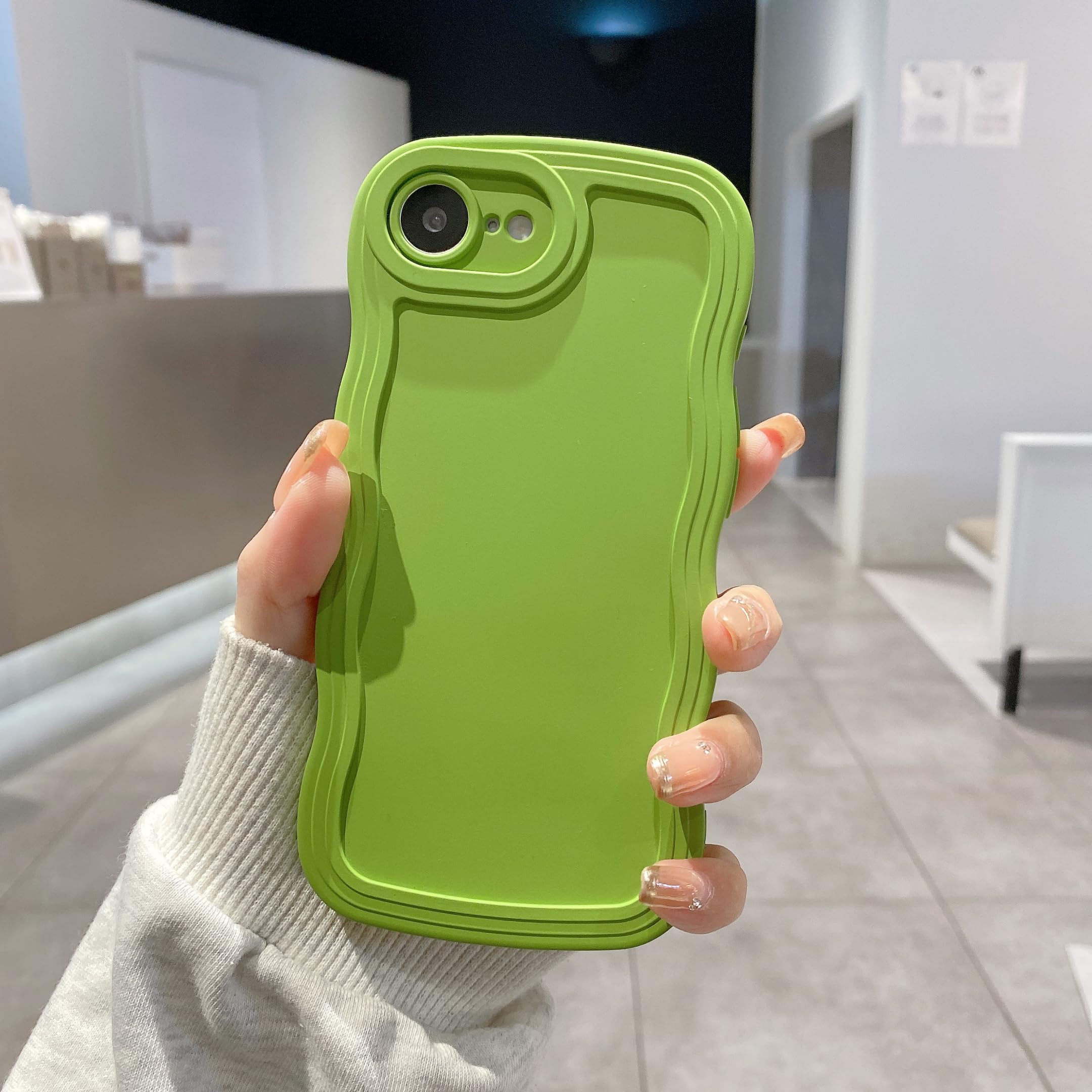 UEEBAI 対応 iPhone 16e/iPhone se4 用の ケース ソフト シリコン カバー – グリーン