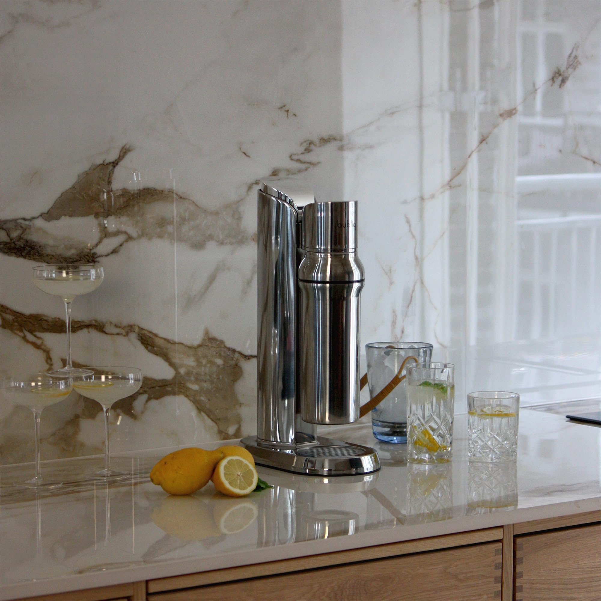 bubliq Glass Carbonator – saturator ze stali nierdzewnej ze szklaną butelką o pojemności 1 l, minimalistyczny design, wykończenie ze stali nierdzewnej