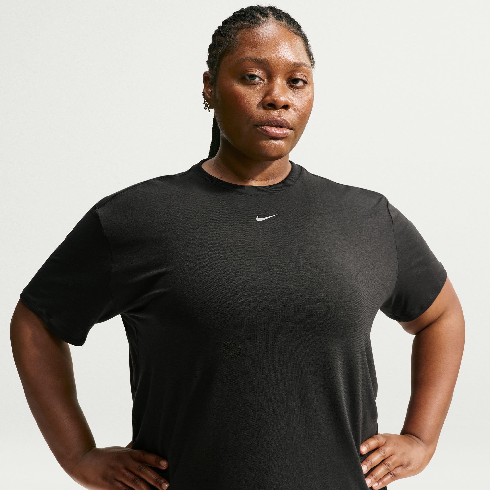 Nike One Relaxed Dri-FIT Kurzarmshirt (Damen, große Größen), FN2816