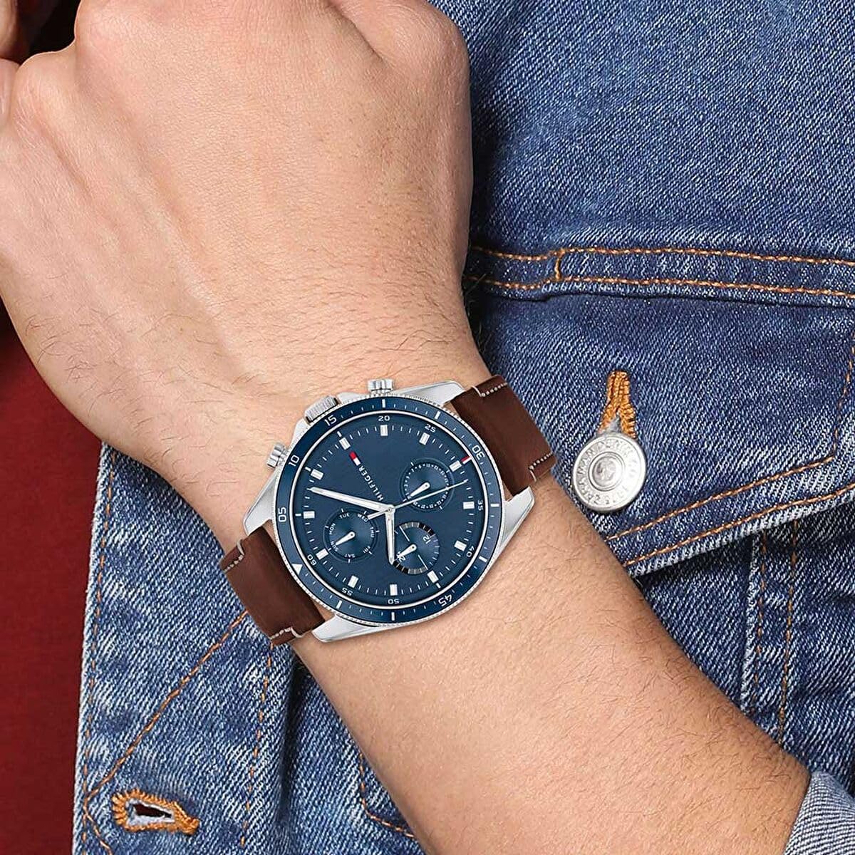Tommy Hilfiger Analogowy wielofunkcyjny zegarek kwarcowy dla mężczyzn ze srebrną bransoletką ze stali nierdzewnej lub skórzanej, Brązowy, Zegar