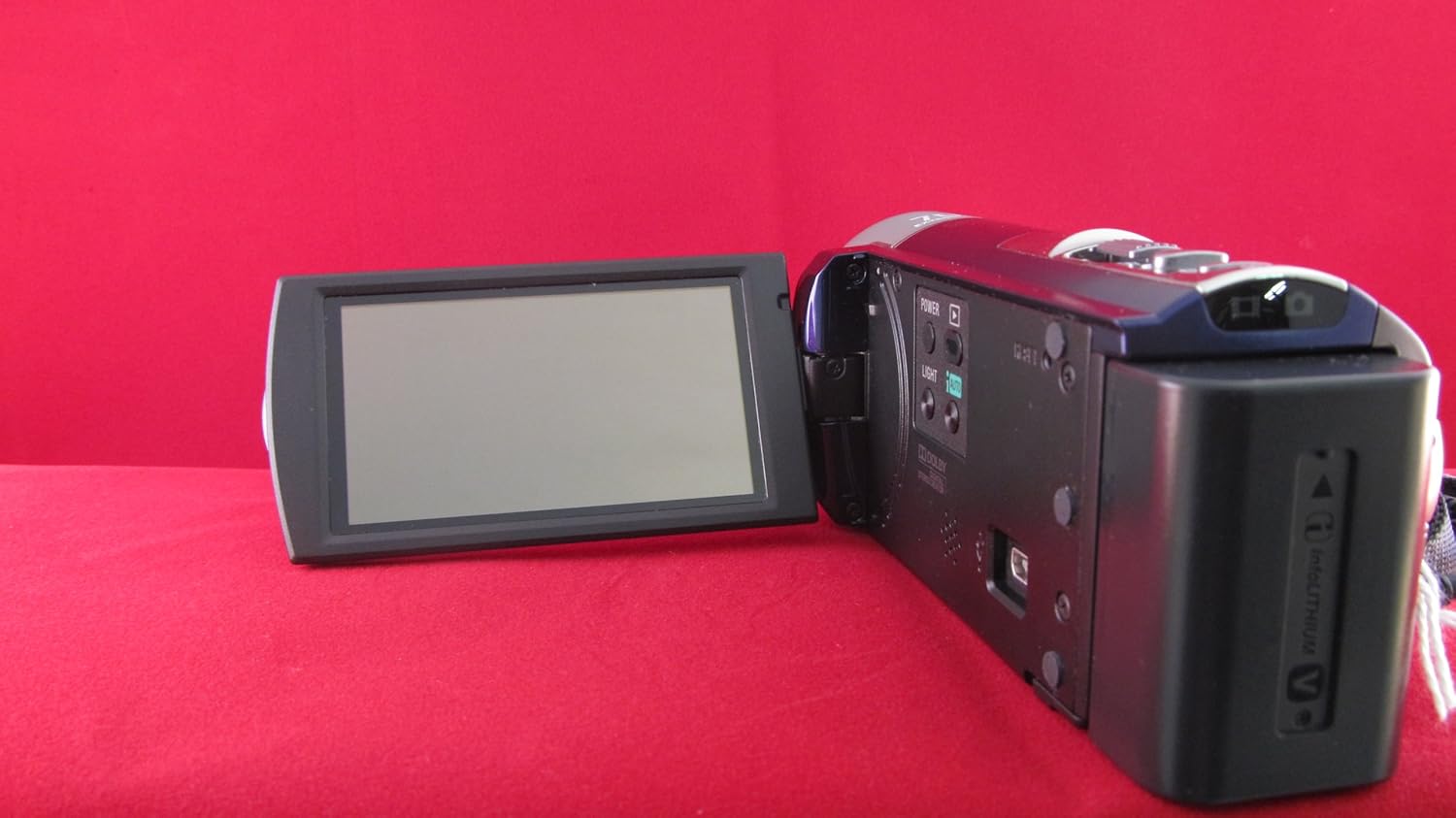 Sony DCRSX45 Handycam Camcorder (Silver) Electronics