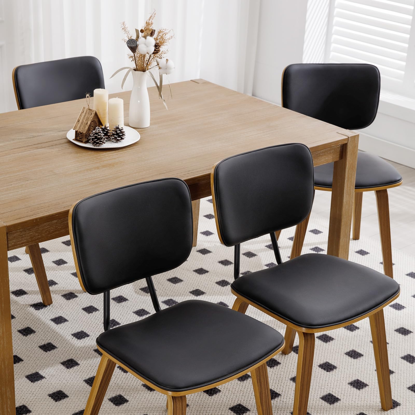 Esszimmerstühle 2er Set aus Bugholz, Gepolstert mit Kunstleder, 48 cm Sitzhöhe, Geschwungene Rückenlehne & Formholz Beine, Bequem & Stabil bis 150 kg Skandinavisches Design für Esszimmer Küche Schwarz