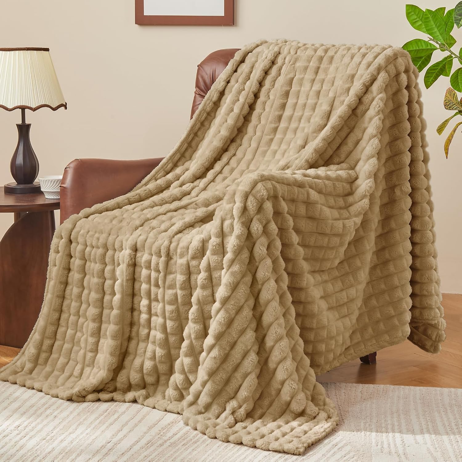 BEDELITE Camel Throw Blanket Twin Size for Bed- Super Soft and Warm 3D Checkered Fluffy Fuzzy Fleece Blanket, Luxurious Plush Cozy Blanket for Room Decor Fall and Winter, 60x80 inches - Image 3