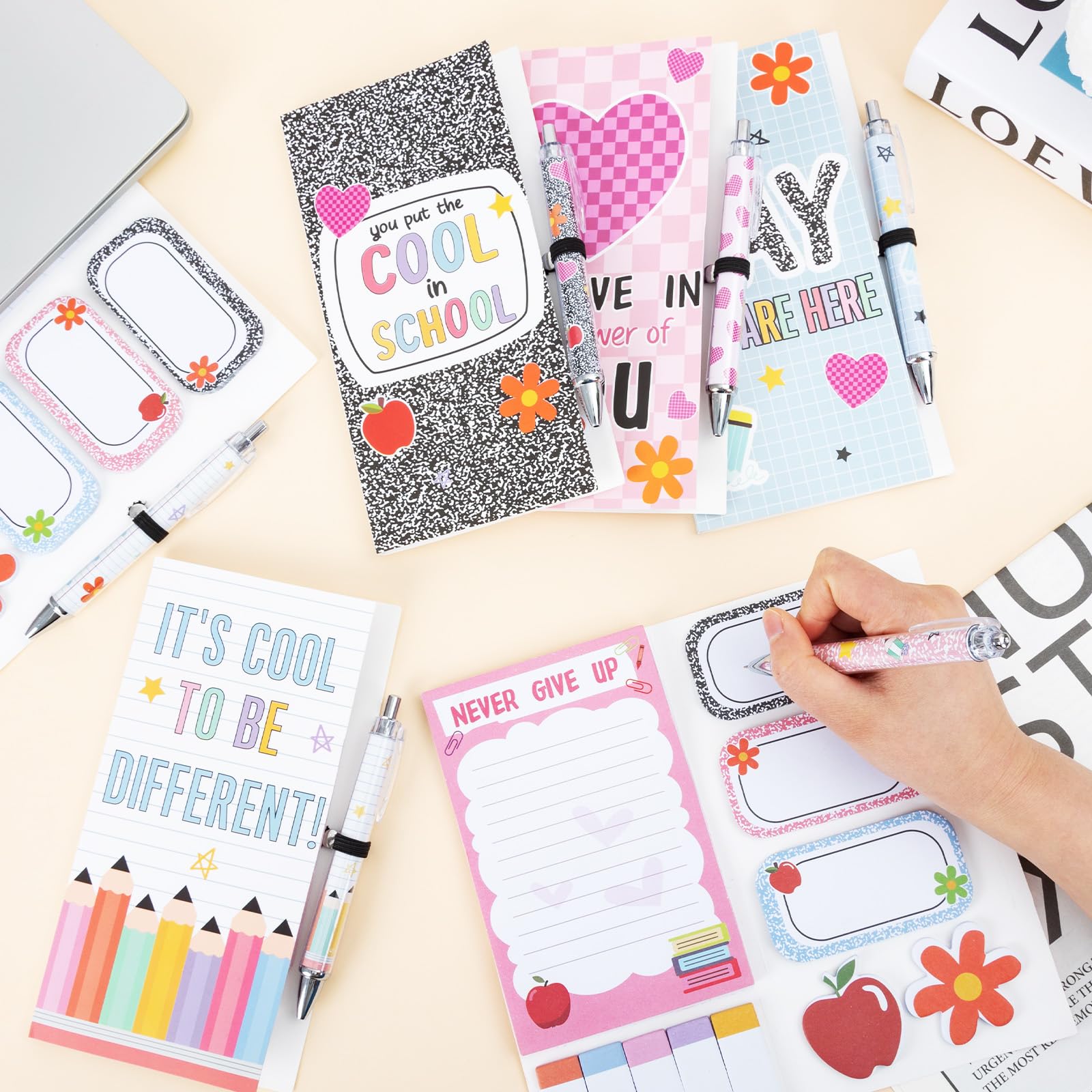 Confezione da 6 foglietti adesivi per il rientro a scuola e penna con scritta "Welcome Back to School", idea regalo per studenti, regalo per il primo giorno di scuola, regali per insegnanti (classici)