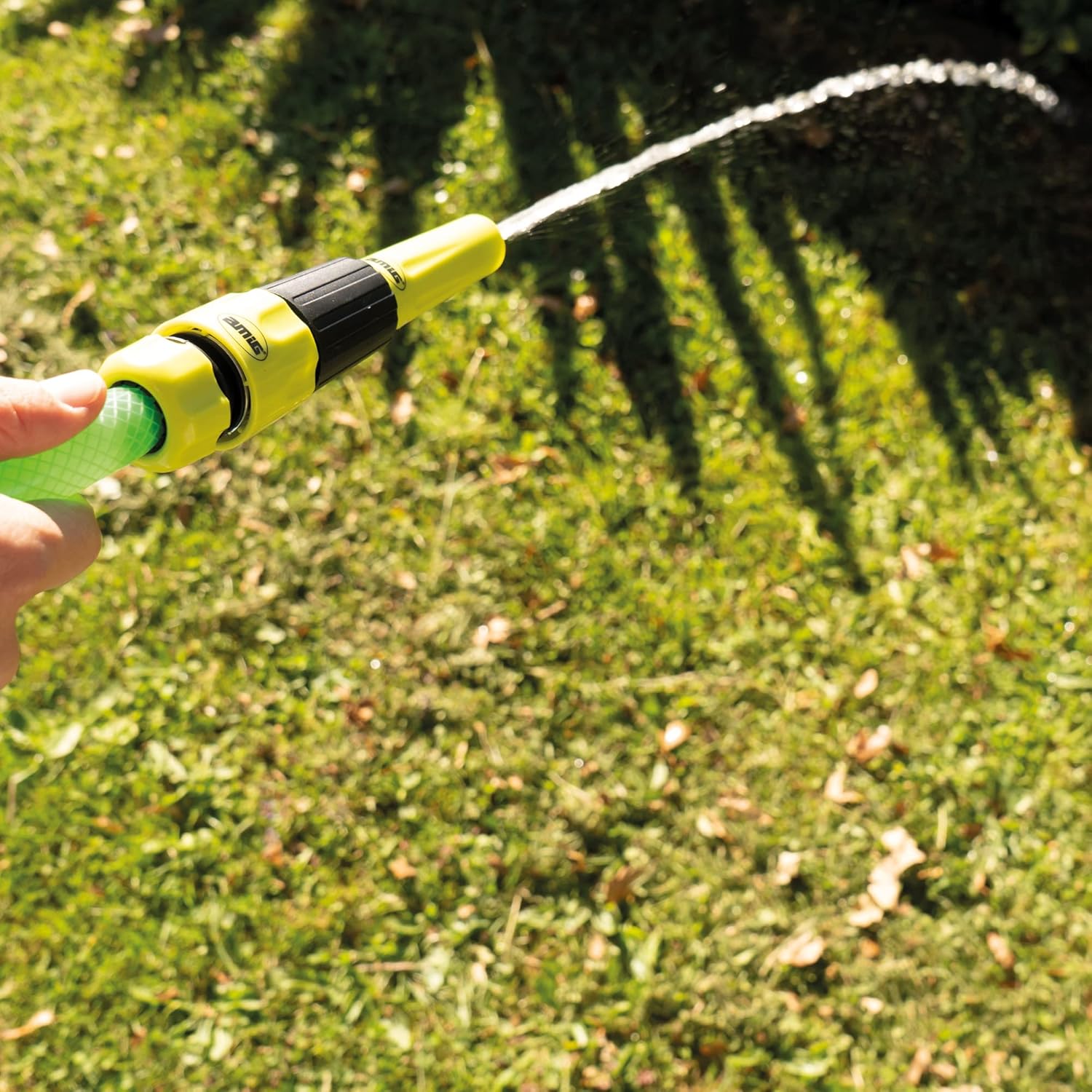 Amig - Irrigation Kit | 4 Components | 1 Adjustable Flow Irrigation Lance, 1 Adapter with Reducer and 2 1/2" and 3/4" Quick Fittings with Stop Function | Pistachio Green and Black