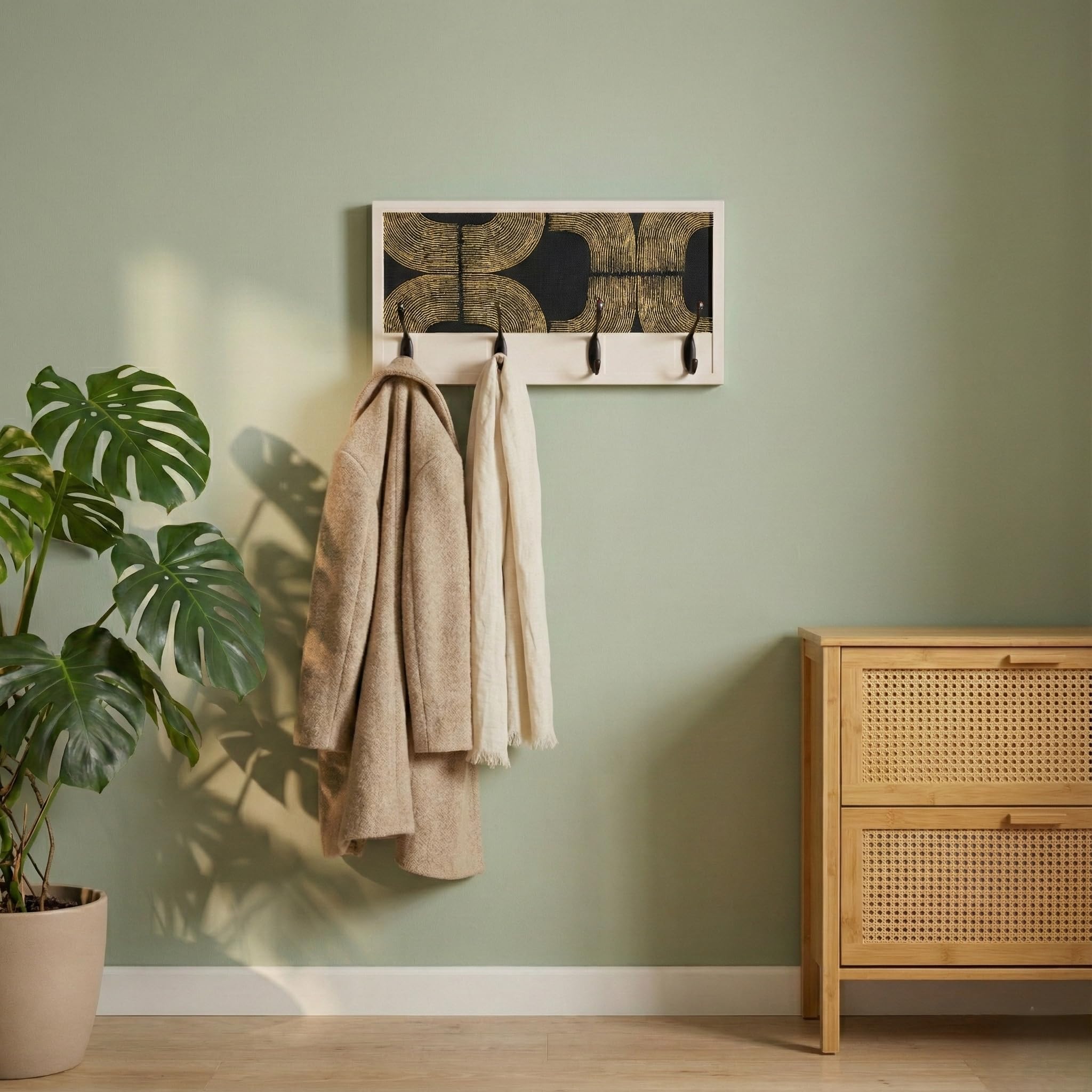 Perchero Pared Madera 52x25cm Mid-century Blanco 4 Ganchos | Hecho en España. 4 ganchos dobles (8 colgadores) para ropa y abrigos. Ideal para entrada, salón u oficina.