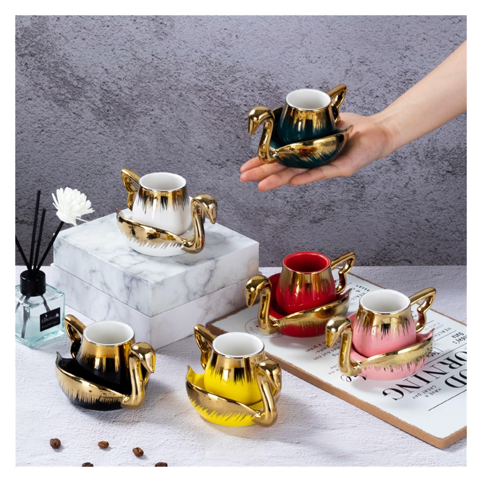 Tazze Caffe Tazza in Ceramica di Lusso con piattino a Forma di Tazza da caffè e piattino for tè pomeridiano, Set di stoviglie Creative for la casa(Black)