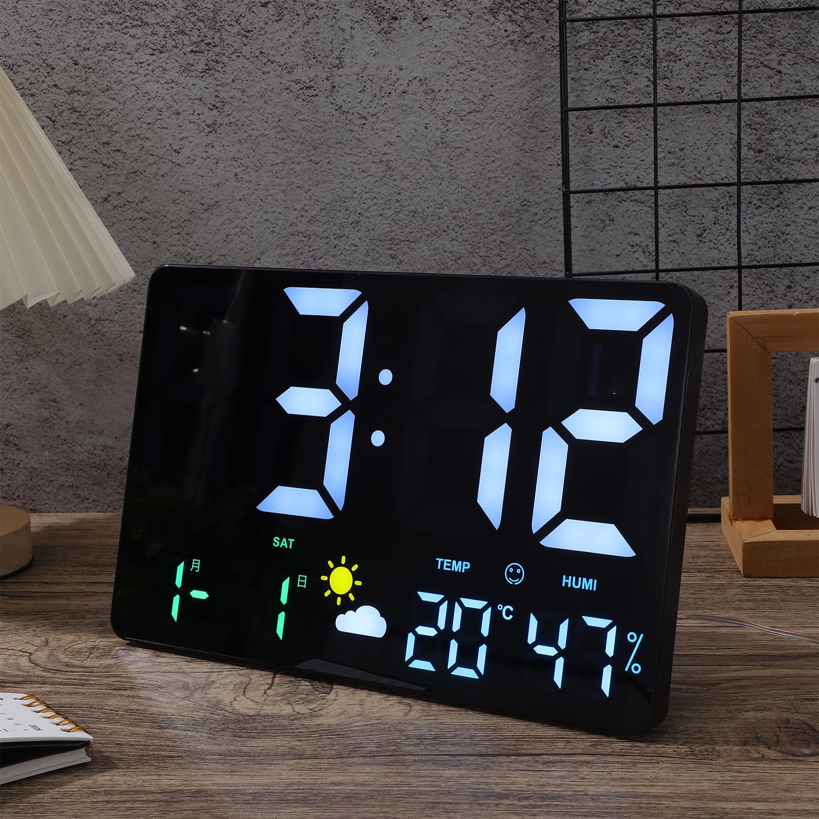 POPETPOP Digitale Wanduhr Groß mit LED Display Temperatur und Luftfeuchtigkeitsanzeige Luftdrucksensor Wettervorhersage Wecker und Kalender für Büro und Wohnzimmer