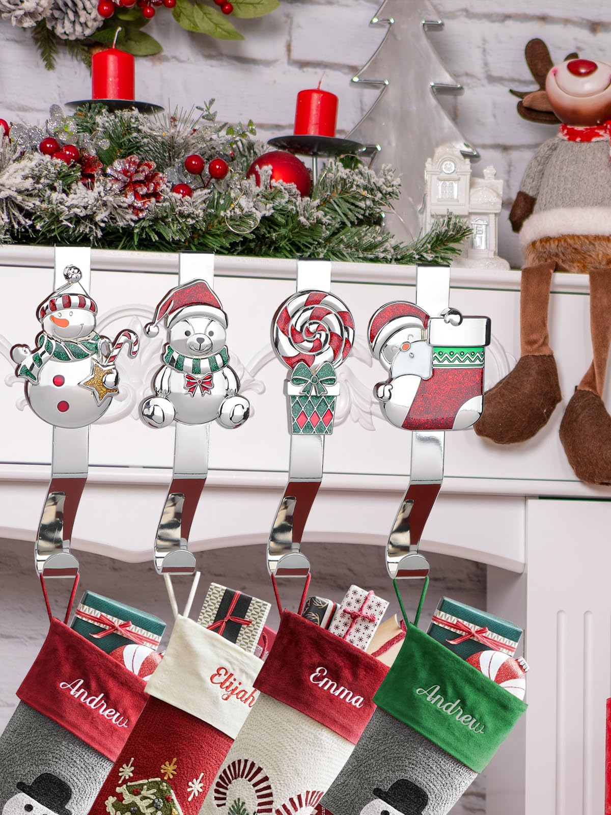 Kalolary Portacalze di Natale per Camino, 4 Pezzi Ganci Antiscivolo per Calze Natalizie, Babbo Natale, Pupazzo di Neve, Orso, Lecca-lecca - Ganci di Metallo per Decorazione