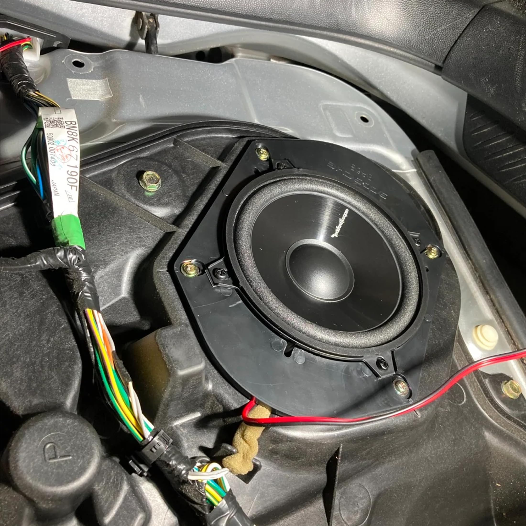 Scosche SA68 Adaptador universal de altavoz de 5 x 7 o 6 x 8 a 5.25 pulgadas a 6.5 pulgadas (par)