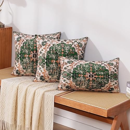 Miniatura 4 de ASPMIZ Juego de 2 fundas de almohada bohemias de 18 x 18 pulgadas, almohadas decorativas de terciopelo con diseño étnico verde navideño para sofá,
