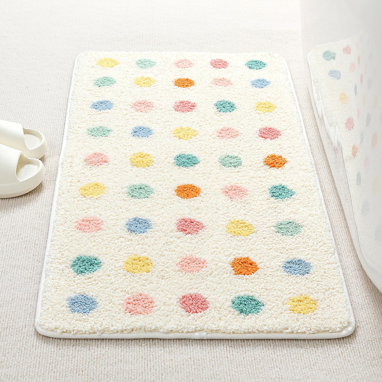 Molesun Polka Dots Bath Mat, Bathroom Rug Non-Slip Soft Shower Rug Microfiber Cute Bath Rug for Kids, Water Absorbent Thick Shaggy Floor Mats for Bedroom, Kitchen, Home Decor, 20" x 40"