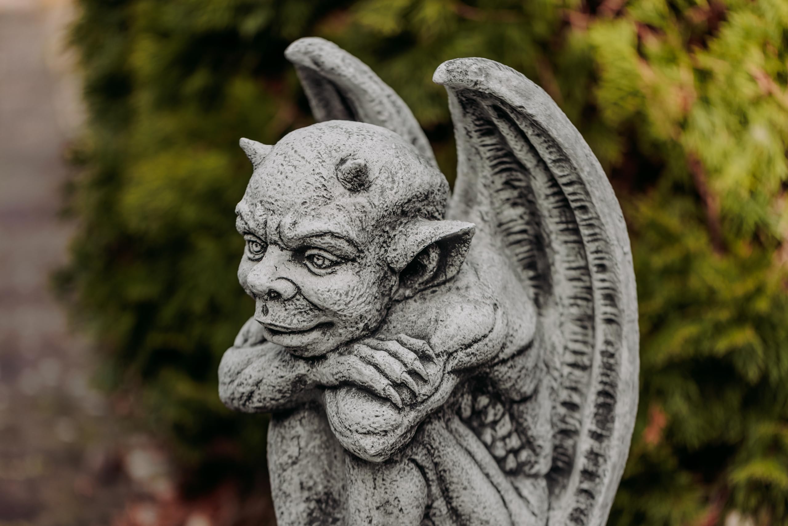 gartendekoparadies.de Gargouille le Gardien, figurine en pierre, hauteur 46 cm, 21 kg, gris, résistante au gel, en pierre moulée, pour l'extérieur
