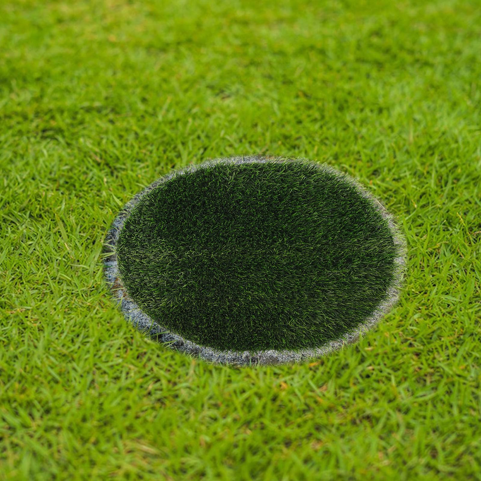 Outanaya Runder Kunstrasen Deckel für Schachtabdeckungen 40cm aus Langlebigem Kunststoff Realistische Grüne Grasmatte für Terrasse und Außenbereich Pflegeleicht und Zufällige Farbe