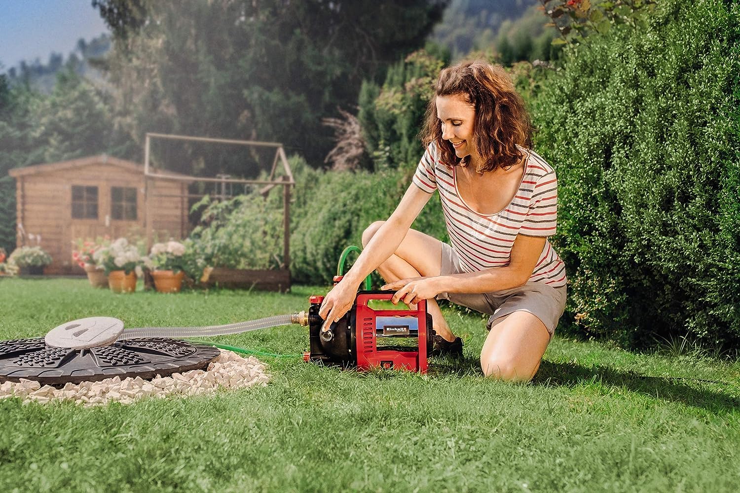Einhell Gartenpumpe GC-GP 1250 N/1 (1.200 W, max. 5000 L/h, max. Förderhöhe 50 m, Wasserfüllanzeige, Wassereinfüllöffnung /-ablassschraube, Frostschutz, Thermoschutz)