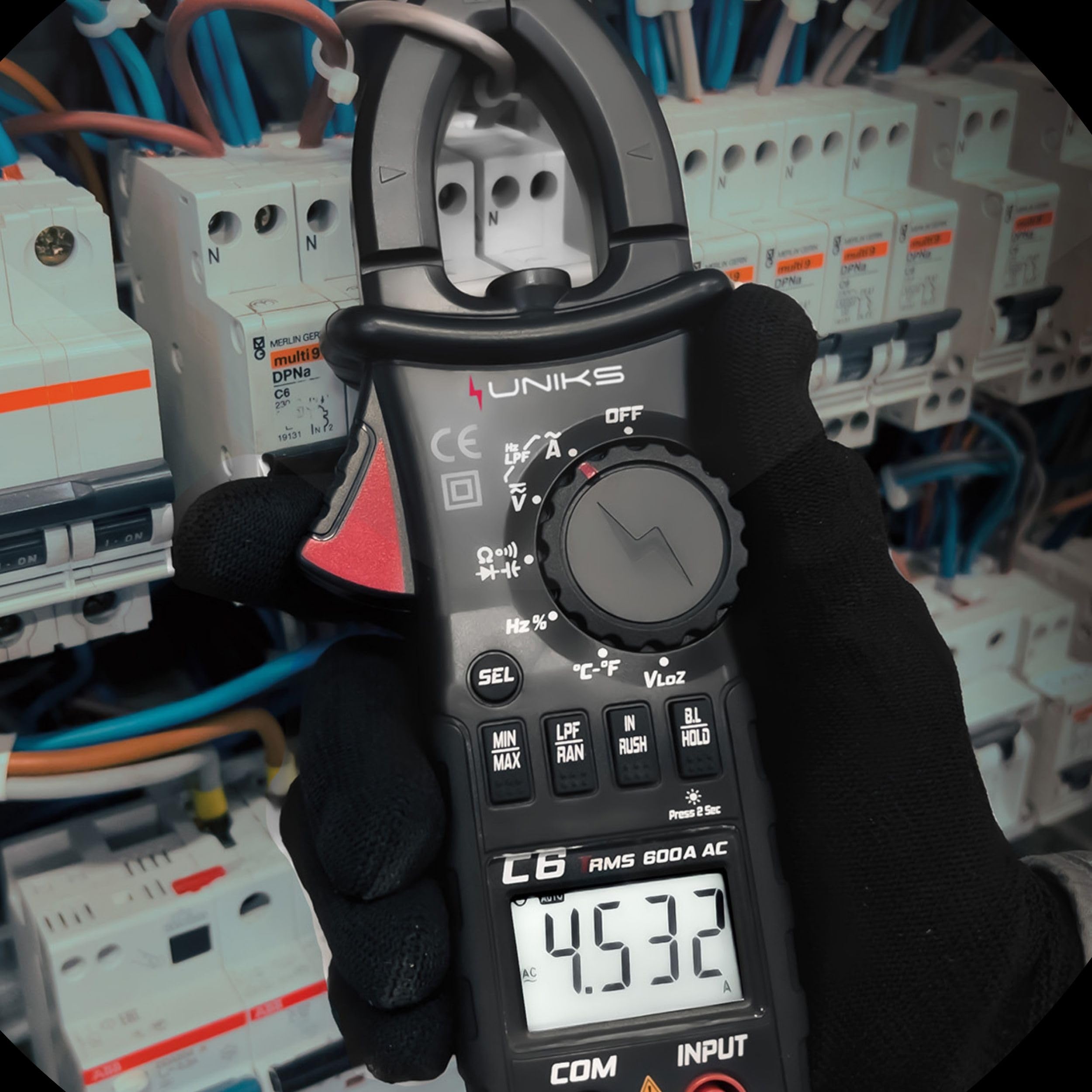 UNIKS - Pinza amperimétrica profesional digital TRMS C6 - Comprobador digital profesional 600 A - Medidor de corriente AC-DC Pantalla LCD y luz LED - Amperómetro ideal para fotovoltaica