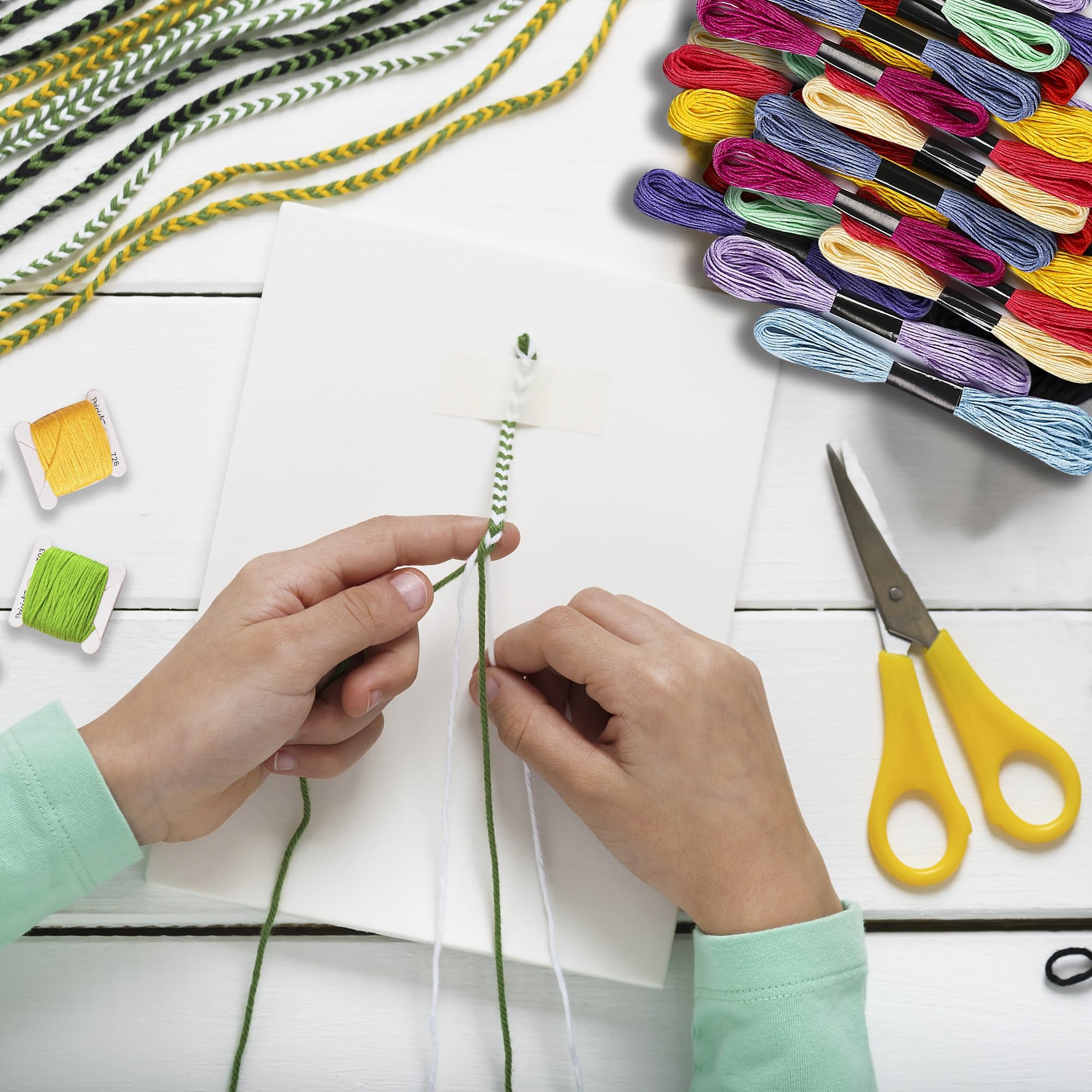 Peirich Kit de iniciación de bordado: bolsa de proyecto de bordado con hilo dental, aro, tela Aida, kits de punto de cruz para principiantes y adultos