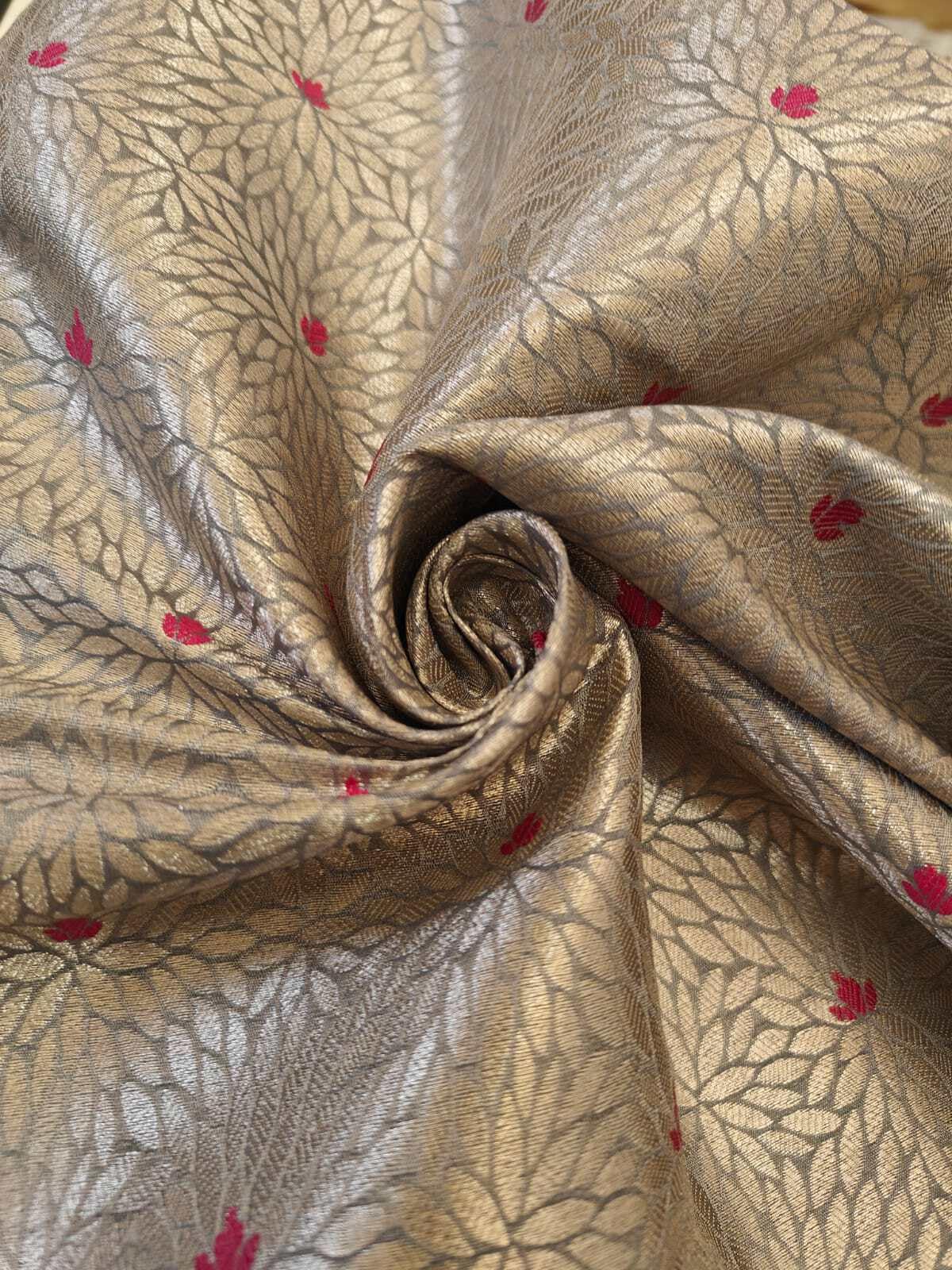 Brocart de soie jacquard argent 111cm pour structurer des vêtements rigides - 7
