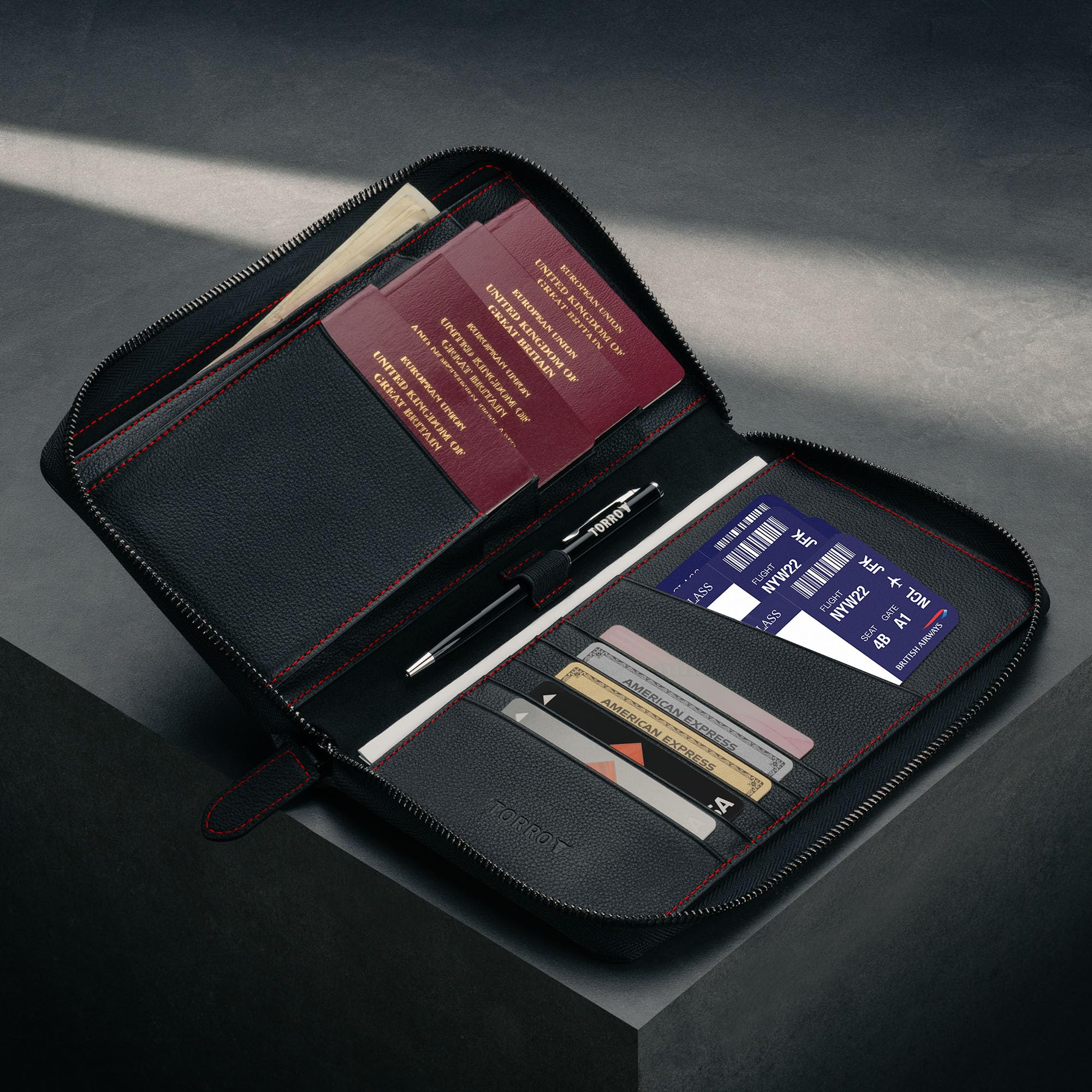 TORRO Portafoglio da Viaggio per Famiglia - Portafoglio da Viaggio per Organizer da Viaggio in Pelle Premium/Porta Passaporto Familiare per 4 Passaporti (Nero)
