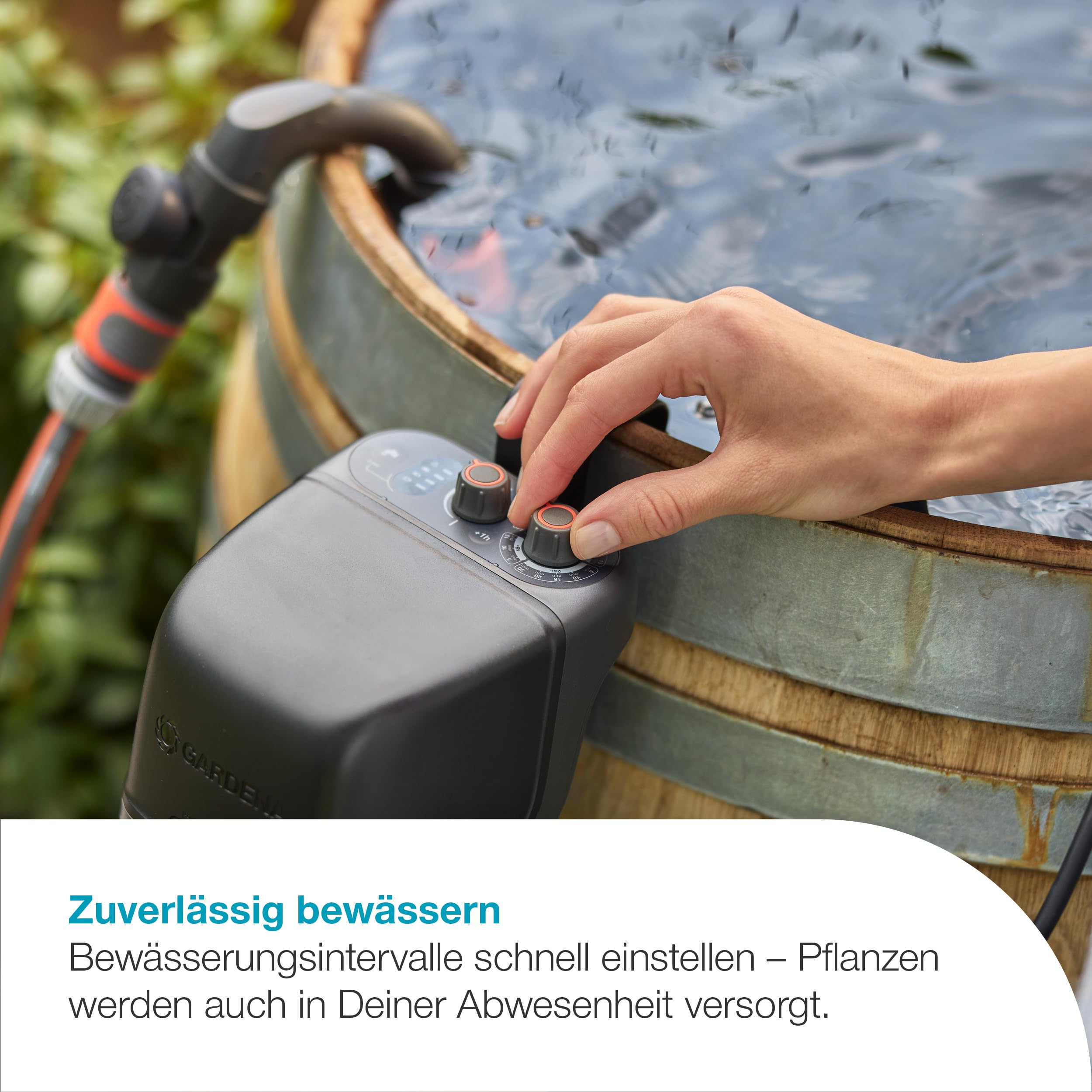 Gardena Akku-Regenfasspumpe 2600 Comfort 18V P4A Ready-To-Use Set: Bewässerungsintervalle, Leistungseinstellung, Passt zum Wasserbehälter, Konstanter Druck, Kabellos (14604-20)