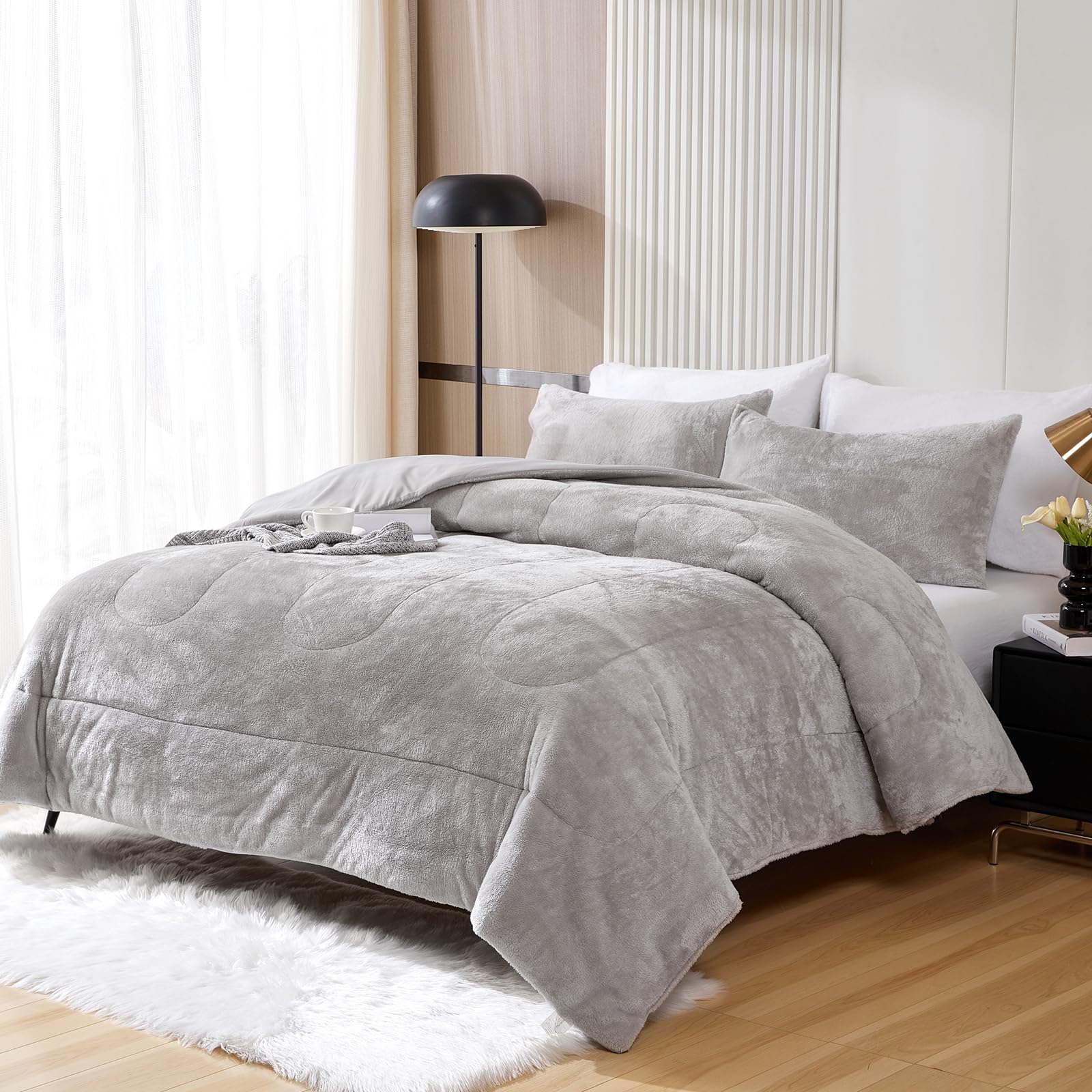 YIYEA Faux Fur Comforter Set Queen Luxury Ultra Soft Fluffy Plush