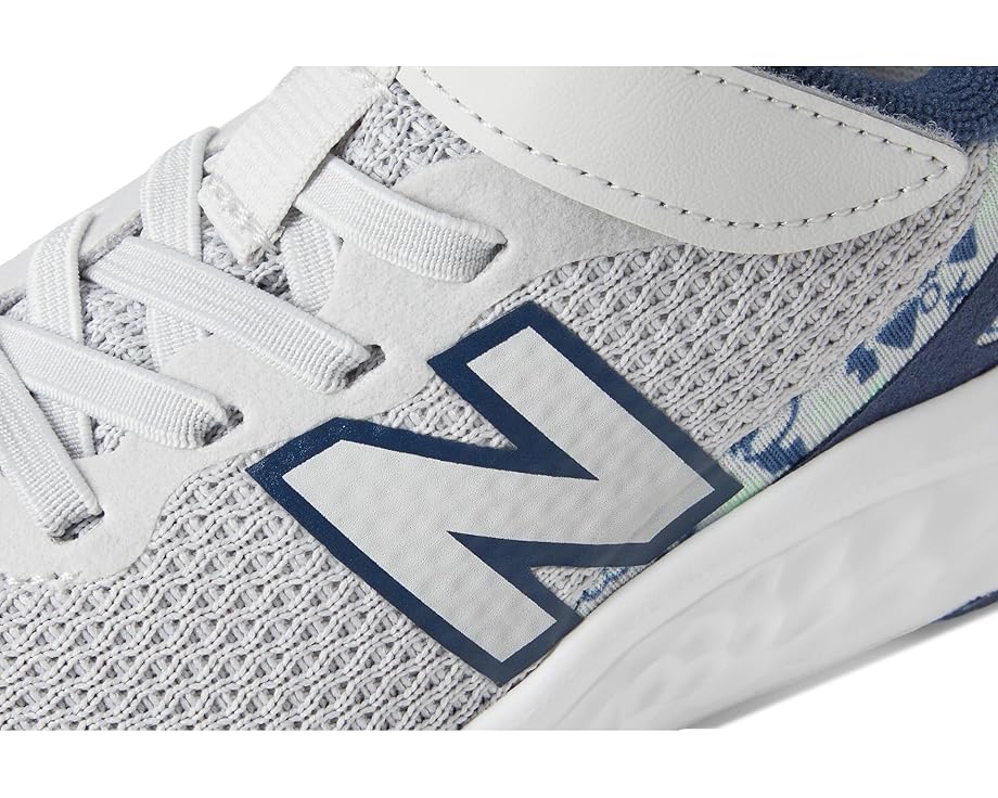 New Balance Kids Fresh Foam Arishi v4 Bungee Lace with Top Strap (Little Kid) - Right View
